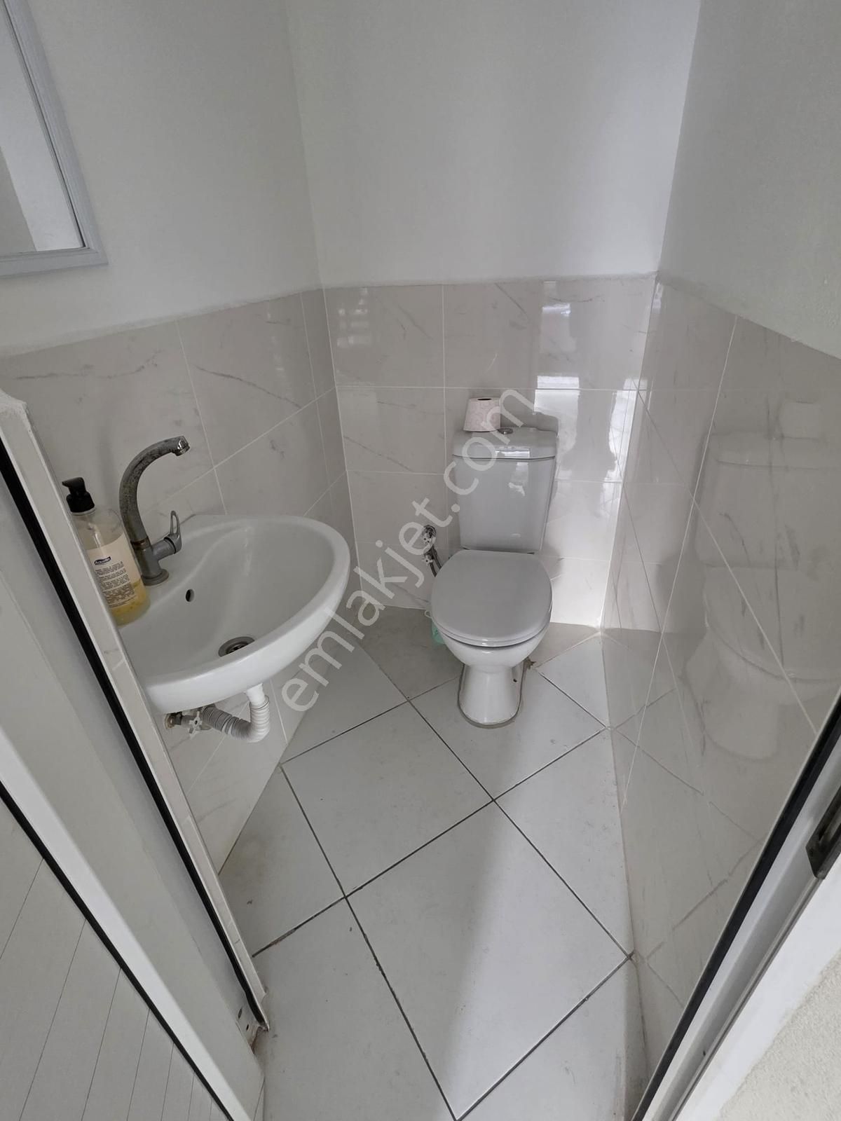 Hüriyet Mahalesi De Kiralik 25 M2 Giriş Dukkan - Görsel 10