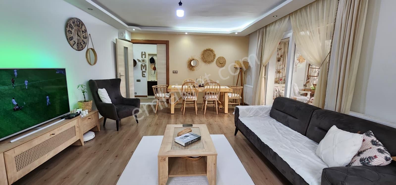 İzmir Bornova İnönü Mahallesinde Satılık 3+1 Daire - Görsel 2