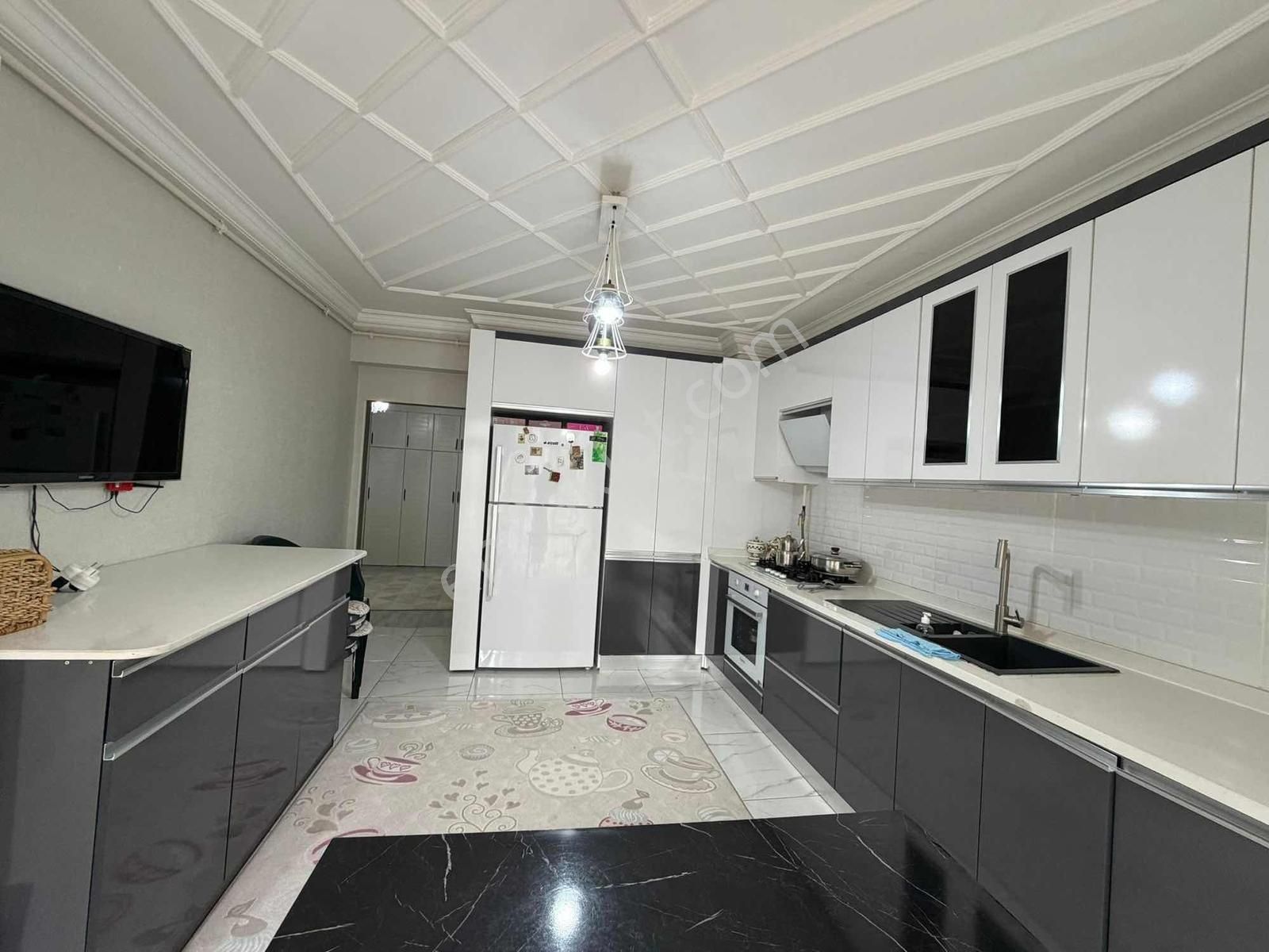 Kent Meydanına Sıfır 3+1 Satılık Full Bakımlı Daire!!!