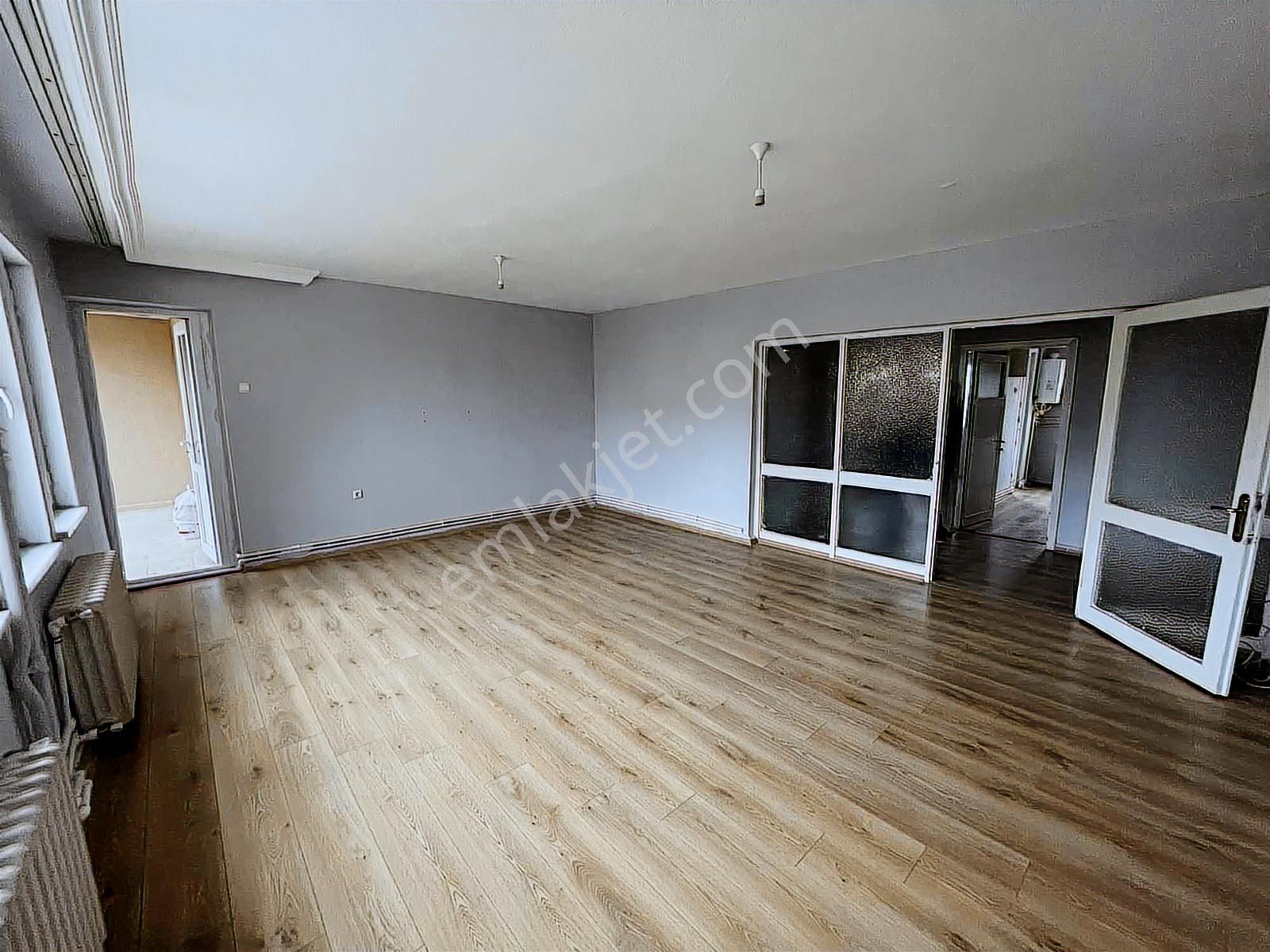 Çankaya'da Mustafa Özel Blv. Yakını 3+1 Kiralık Daire - Görsel 17