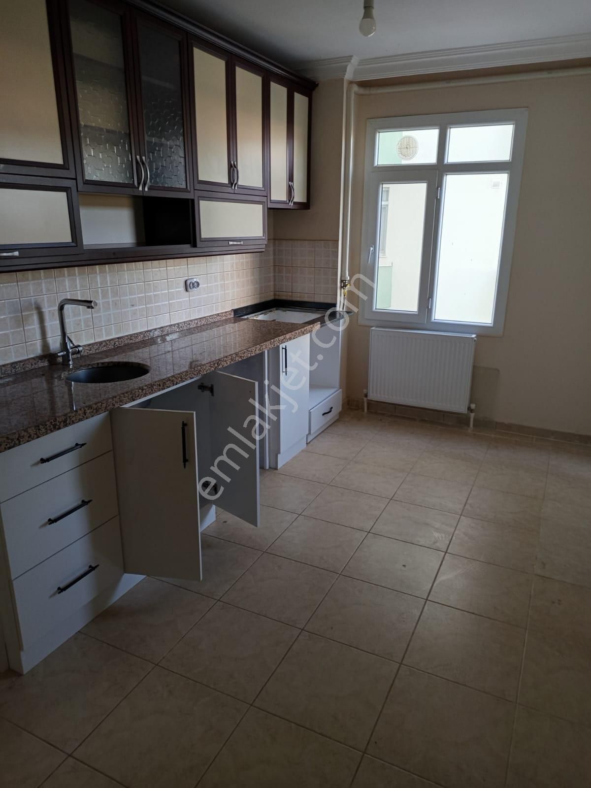 Silifke Bahçekent Sitesinde Kiralık 3+1 150 M² Doğalgazlı G - Görsel 3
