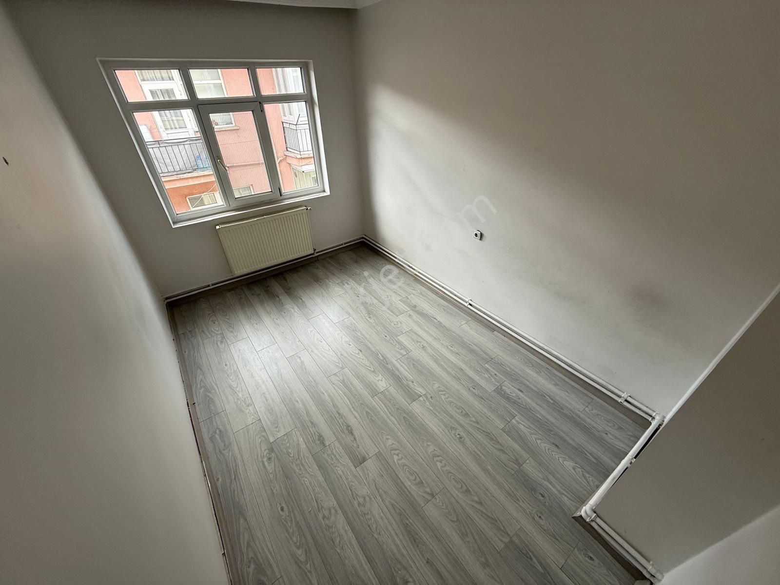 Etlik Merkezde Lokman Hekim Hastanesi Yakını Yapılı Ön Cephe 3+1 - Görsel 18