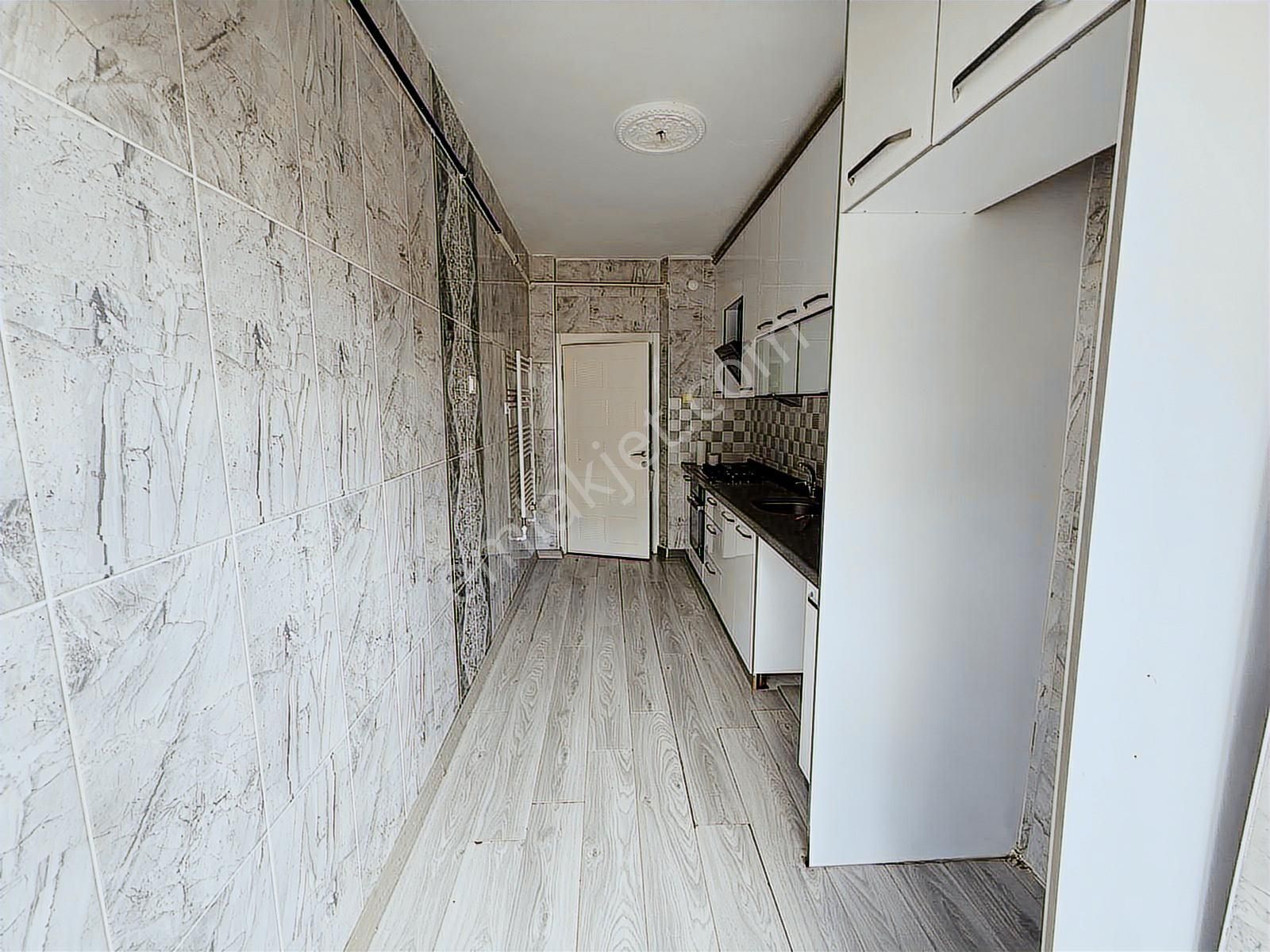 Etlik Merkezde Lokman Hekim Hastanesi Yakını Yapılı Ön Cephe 3+1 - Görsel 11