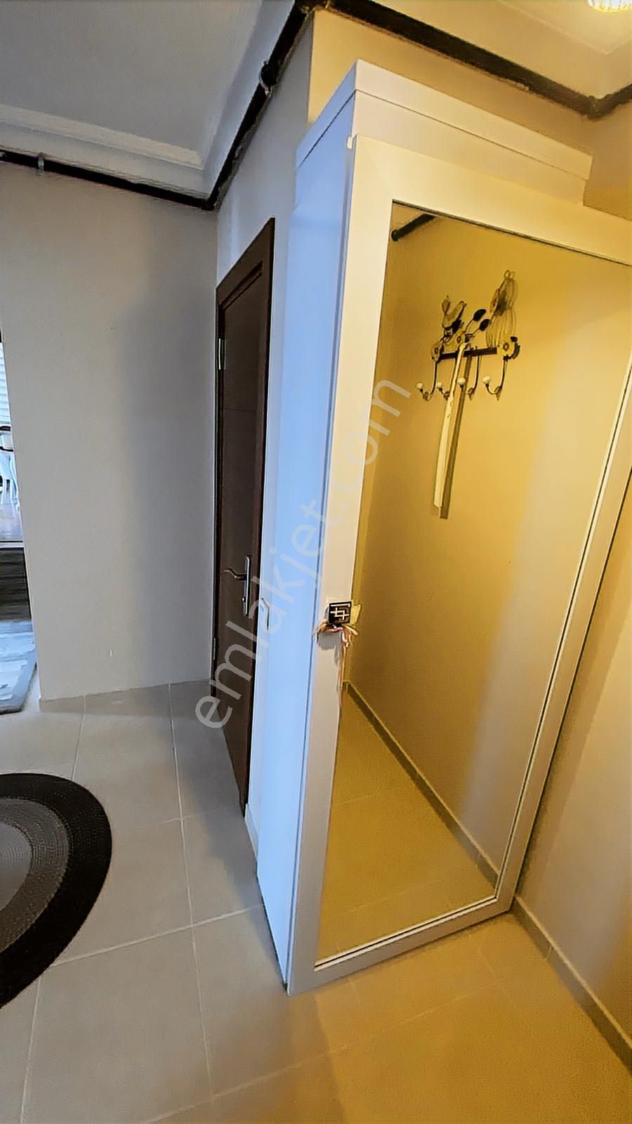Evinibul'dan Metroya Yakın Site İçerisinde 120m2 3+1 Eşyalı - Görsel 32