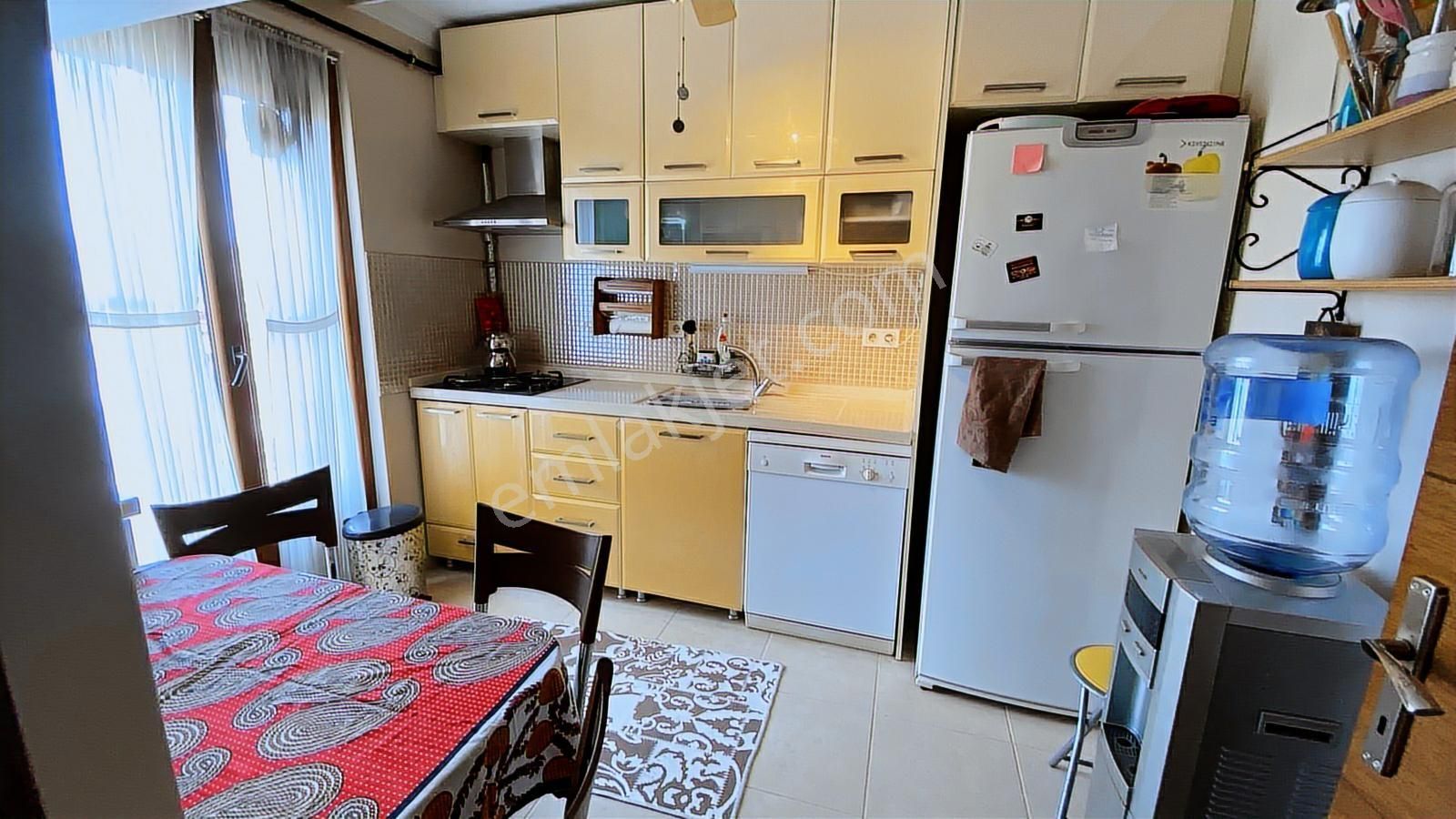 Evinibul'dan Metroya Yakın Site İçerisinde 120m2 3+1 Eşyalı - Görsel 8