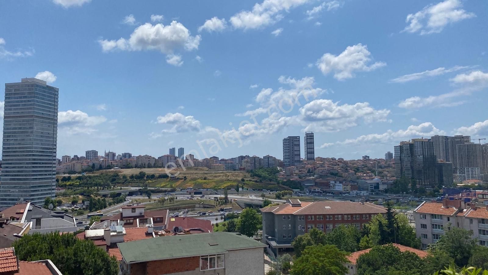 Evinibul'dan Metroya Yakın Site İçerisinde 120m2 3+1 Eşyalı - Görsel 15