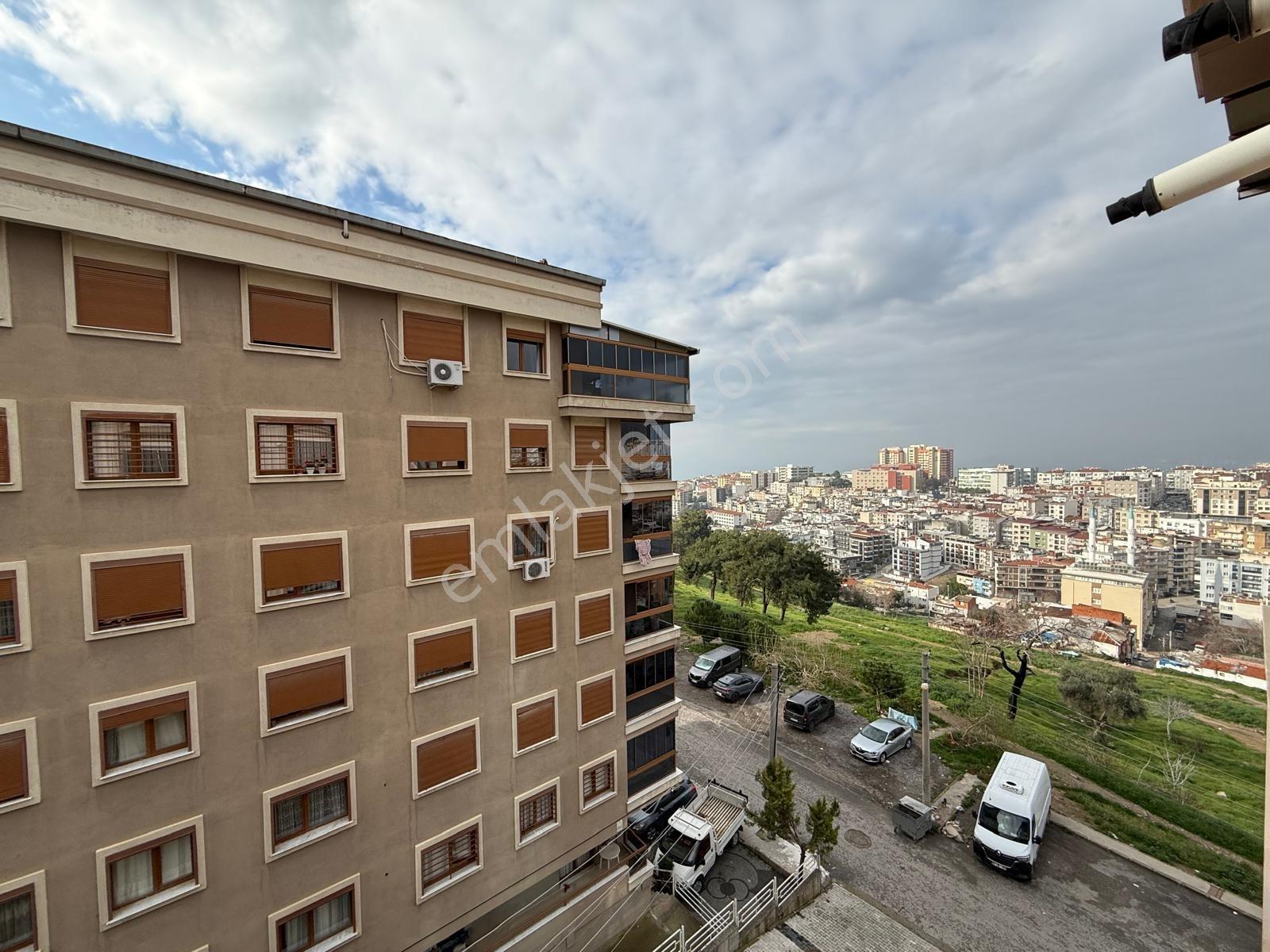 Remax Arma'dan Karabağlar Vatan Mahallesinde Satılık 3+1 Daire - Görsel 18