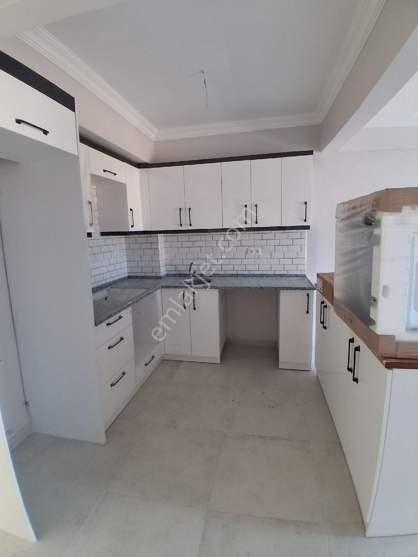 Foça Yeni Bağarasında Geniş 1+1 Daire Sahibinden - Görsel 5