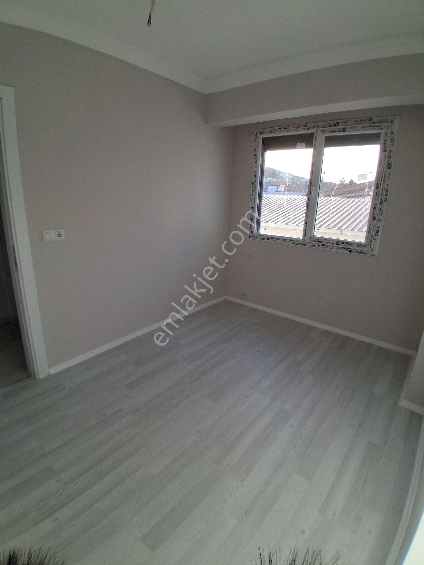 Foça Yeni Bağarasında Geniş 1+1 Daire Sahibinden - Görsel 11