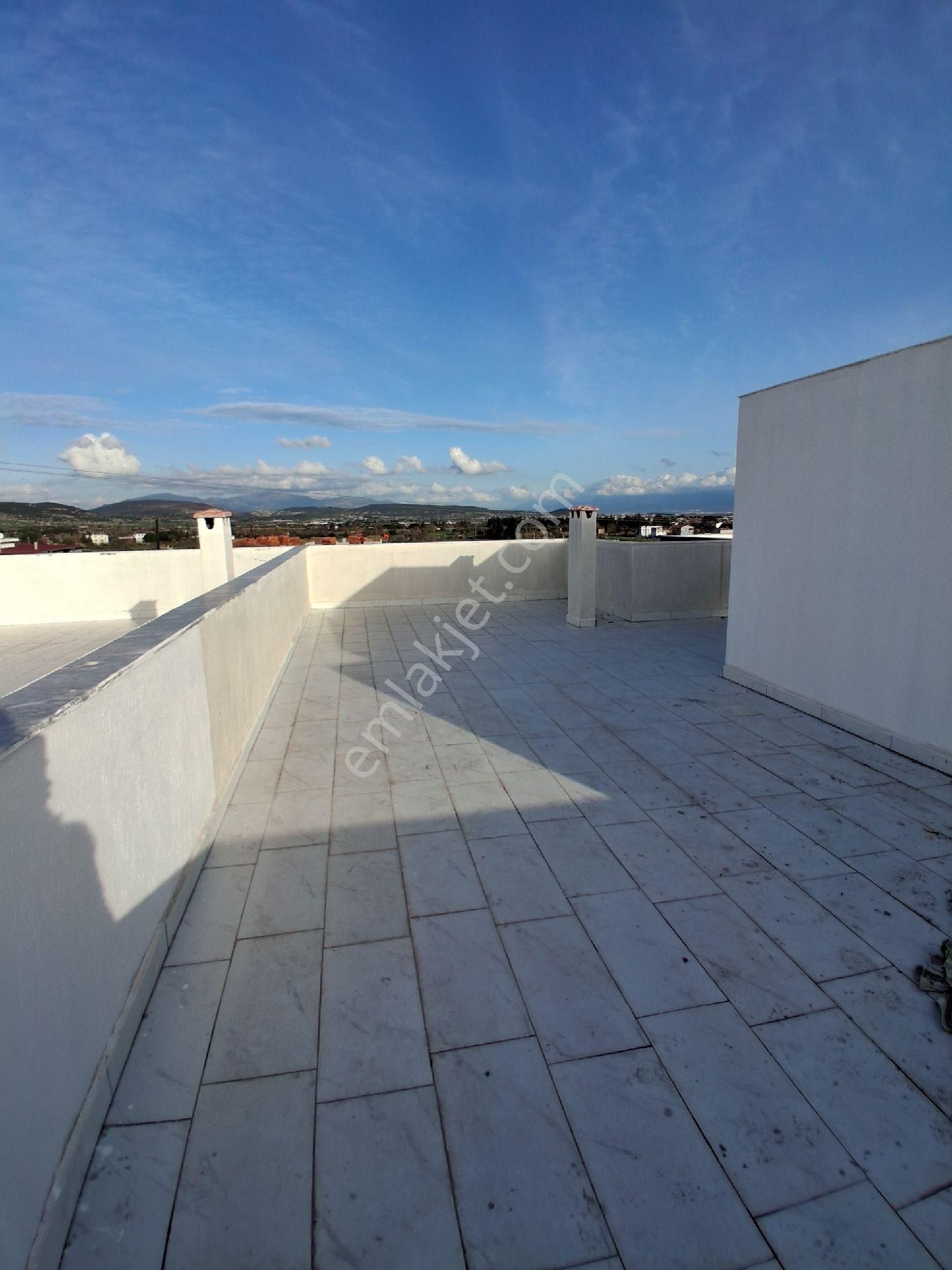 Foça Yeni Bağarasında Geniş 1+1 Daire Sahibinden - Görsel 16