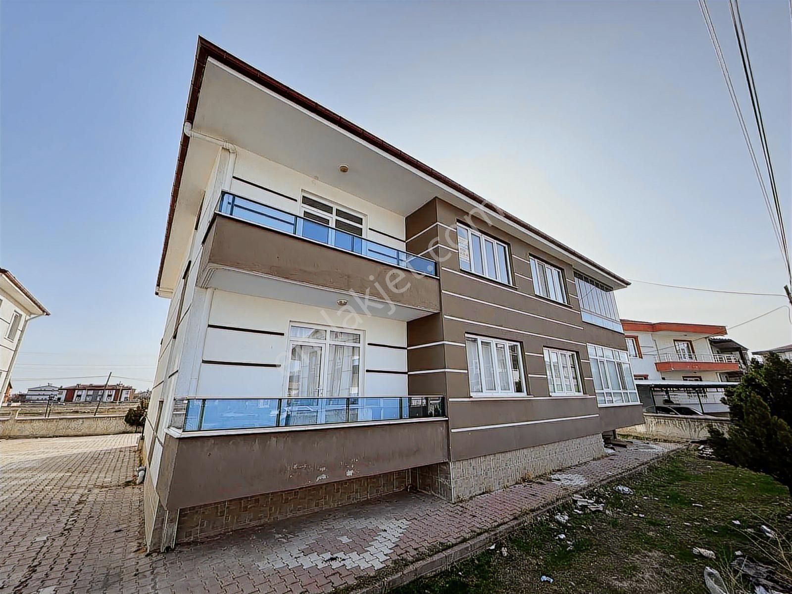 Olimpiyat Parkı Karşısı 2+1 Bakımlı Daire