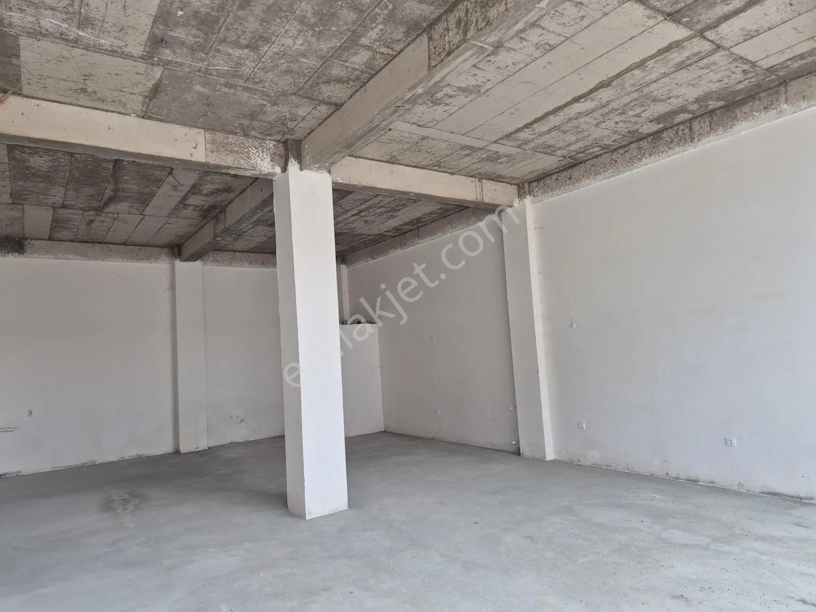 Hasanağa Kızılcıklı Kiralık Dükkan - Görsel 4