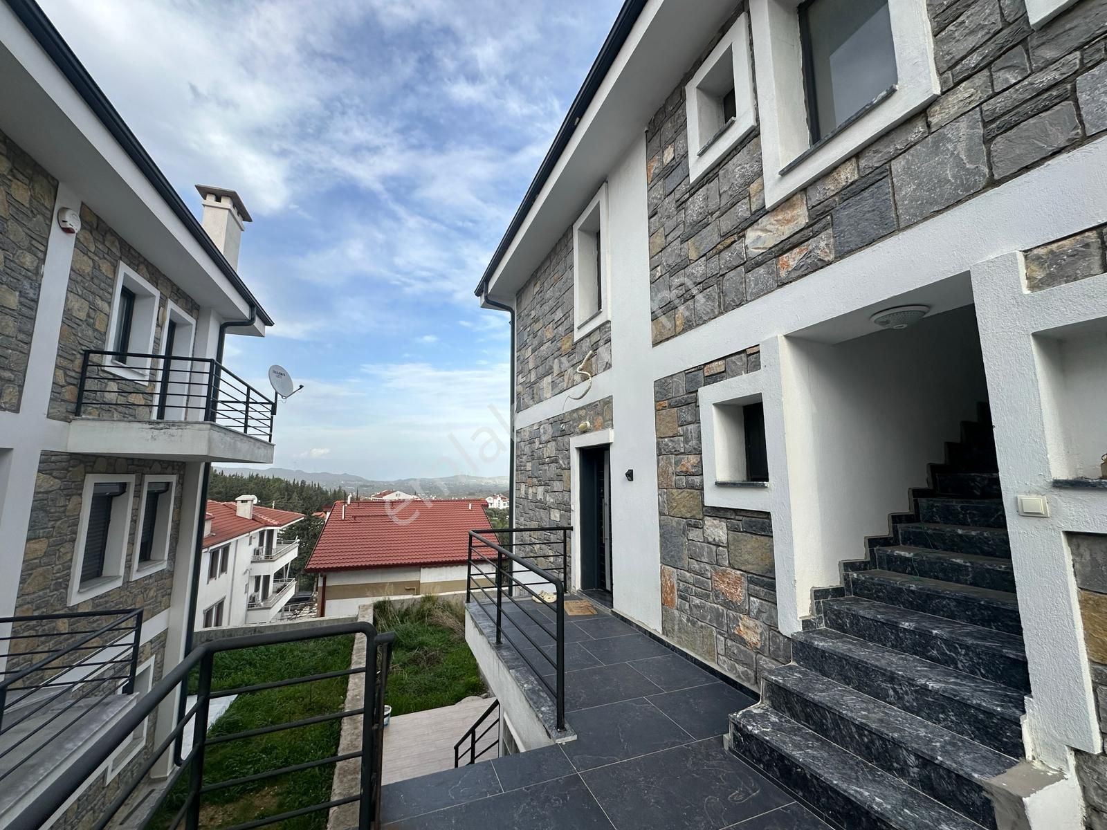 Datça Merkezde Deniz Manzaralı Bahçeli 1+1 2+1 Kiralık Daireler - Görsel 19