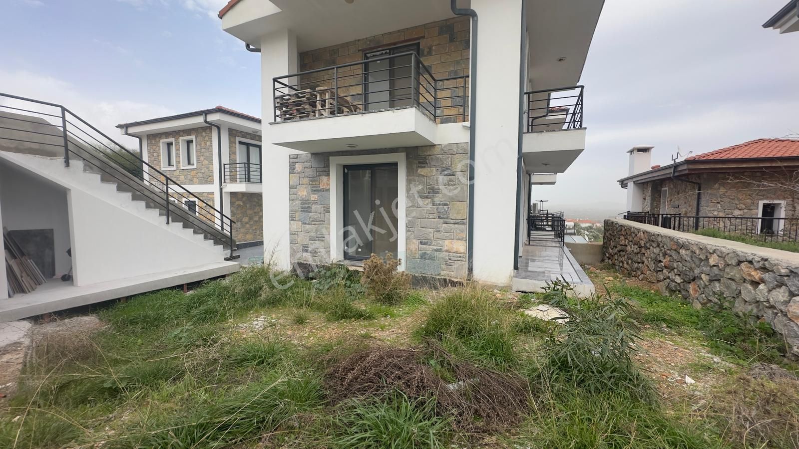 Datça Merkezde Deniz Manzaralı Bahçeli 1+1 2+1 Kiralık Daireler