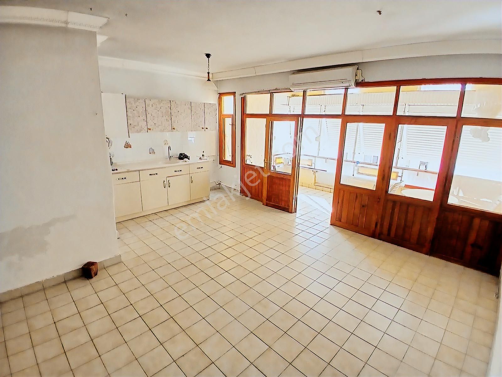 Anamur'da ,denize Yürüyüş Mesafesinde, Havuzlu, Asansörlü Daire - Görsel 11