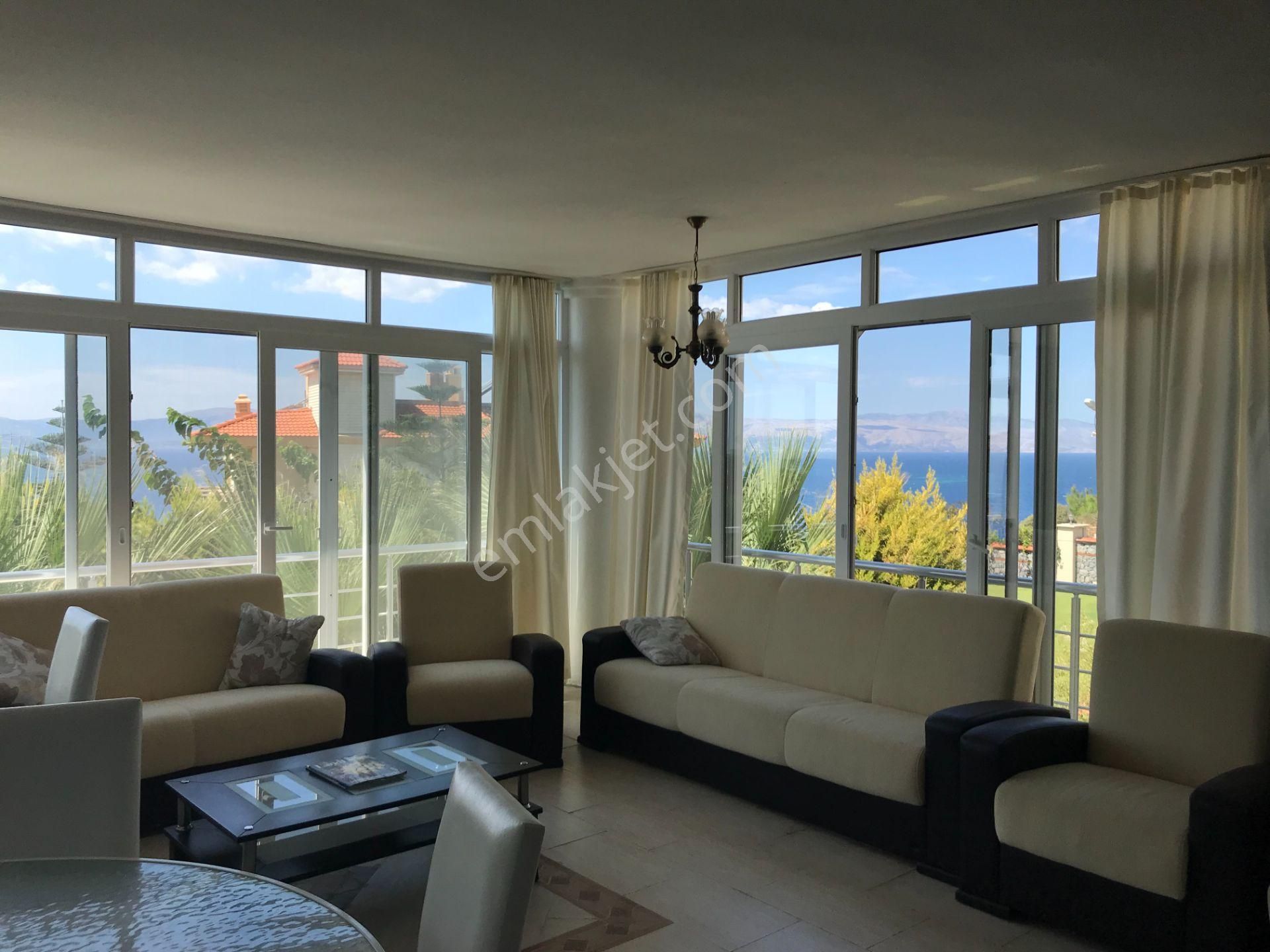 Fenerburnu'nda Muhteşem Deniz Manzaralı 300 M2 Arsa İçinde 5+2 Satılık Villa - Görsel 8