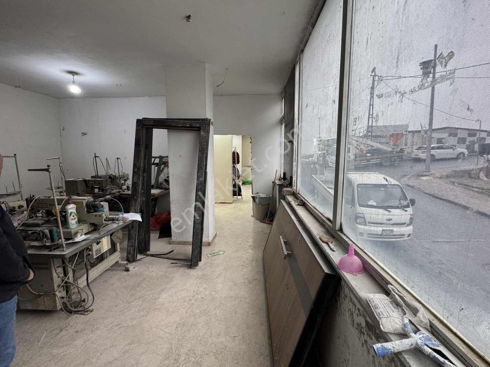 Güvercintepe Cumhuriyet Cadde Üstü 100m2 Köşe Başı Dükkan - Görsel 7