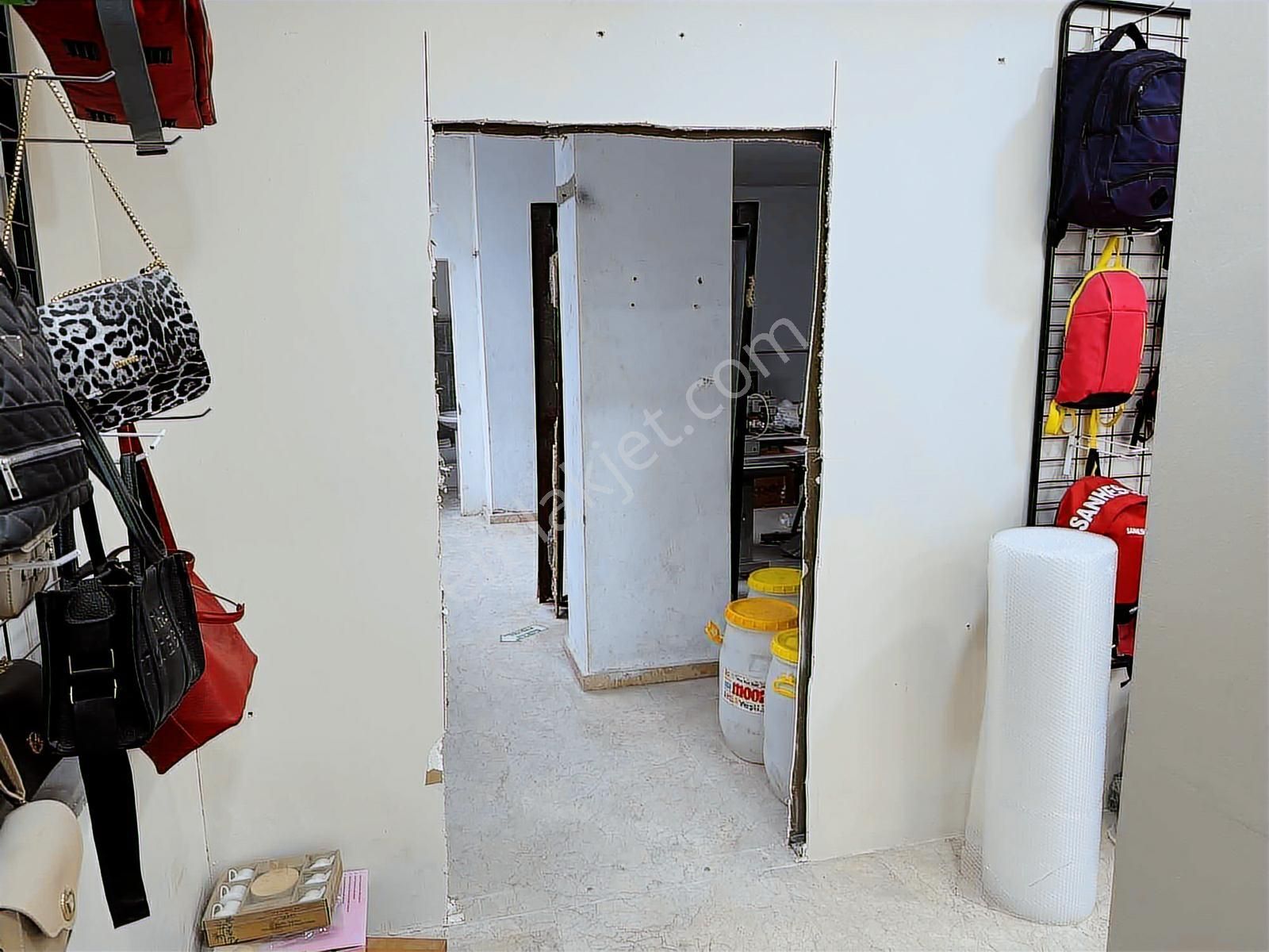 Güvercintepe Cumhuriyet Cadde Üstü 100m2 Köşe Başı Dükkan - Görsel 6