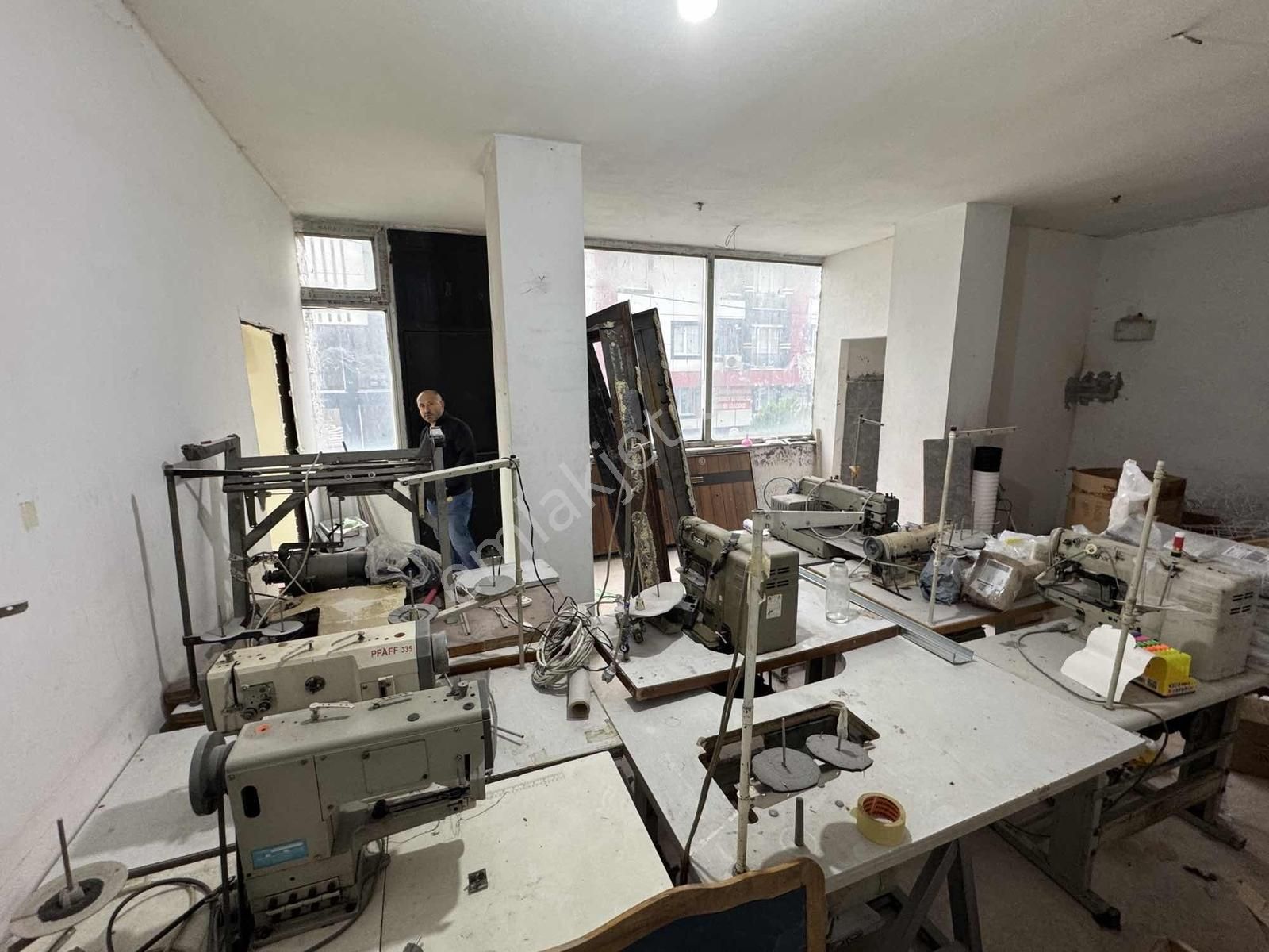 Güvercintepe Cumhuriyet Cadde Üstü 100m2 Köşe Başı Dükkan - Görsel 24