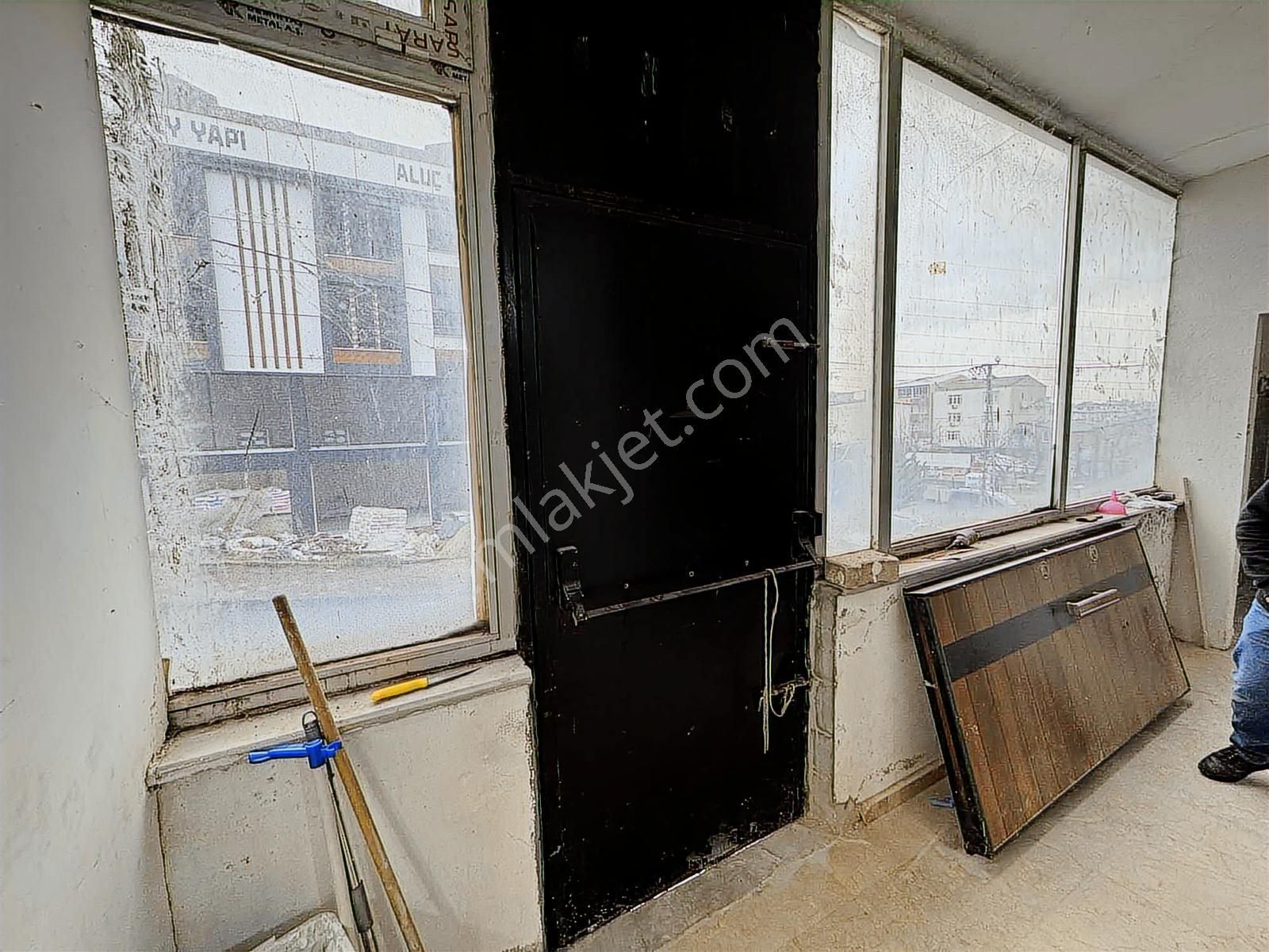 Güvercintepe Cumhuriyet Cadde Üstü 100m2 Köşe Başı Dükkan - Görsel 23