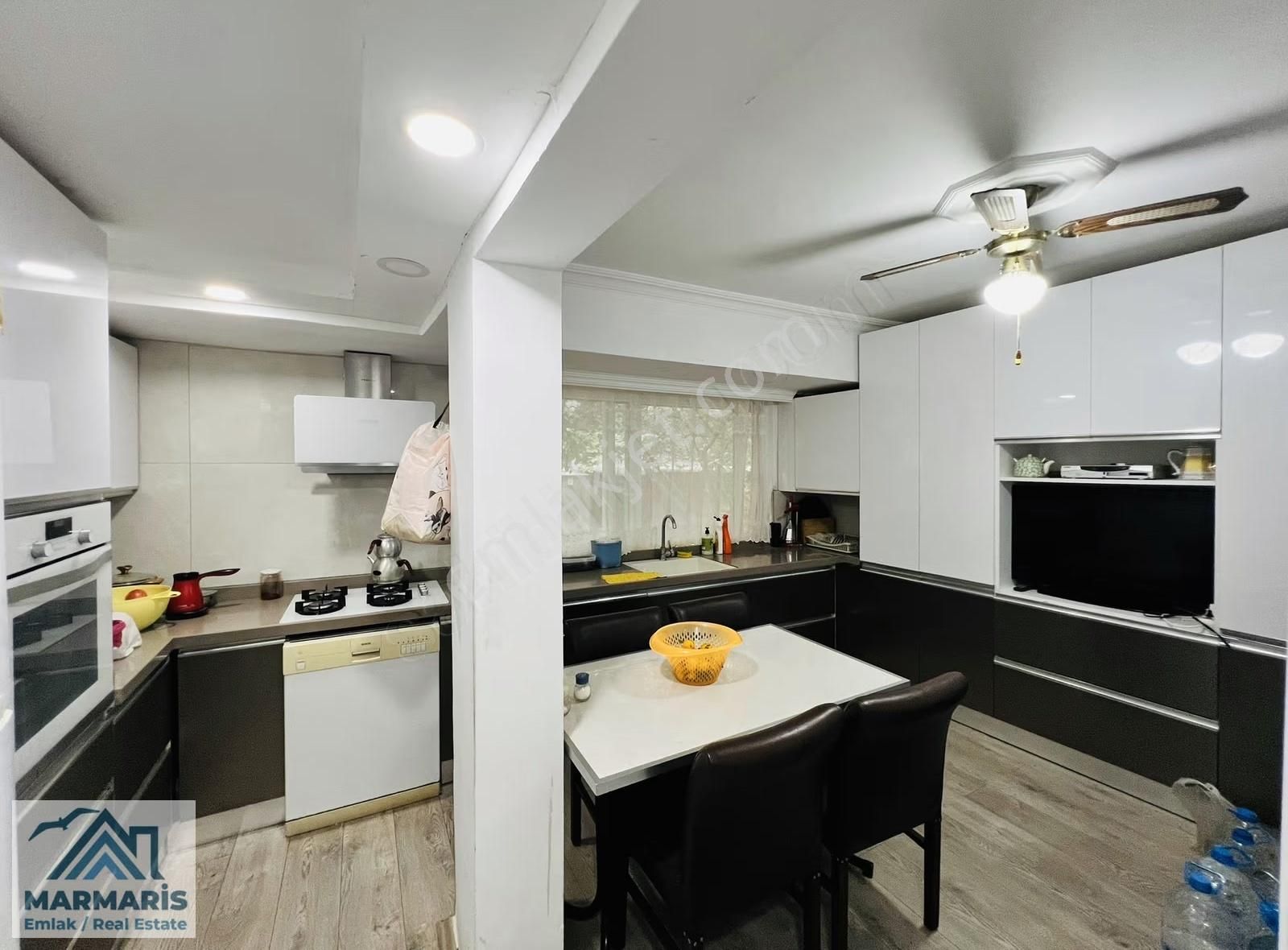 Marmaris Camiavlu Mevkiinde ,satılık, Geniş, Bahçeli 3+1 Villa - Görsel 23