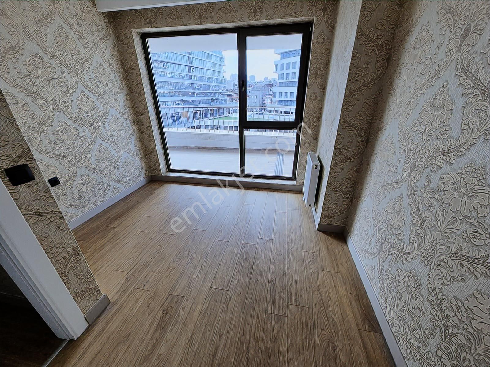 Nivo İstanbul Sitesinde Az Katlı Blokta Satılık 2+1 Boş Daire - Görsel 12