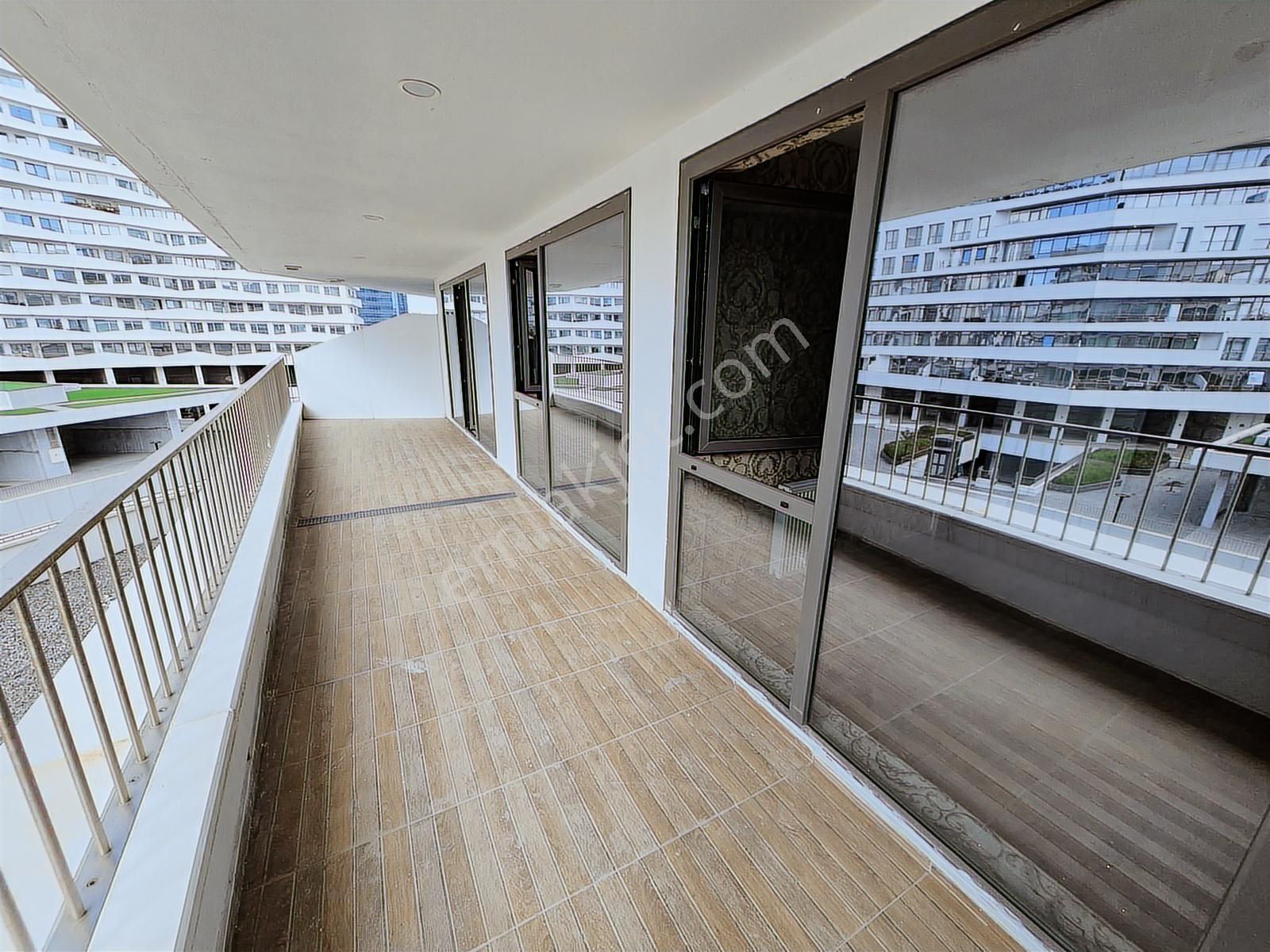 Nivo İstanbul Sitesinde Az Katlı Blokta Satılık 2+1 Boş Daire - Görsel 7