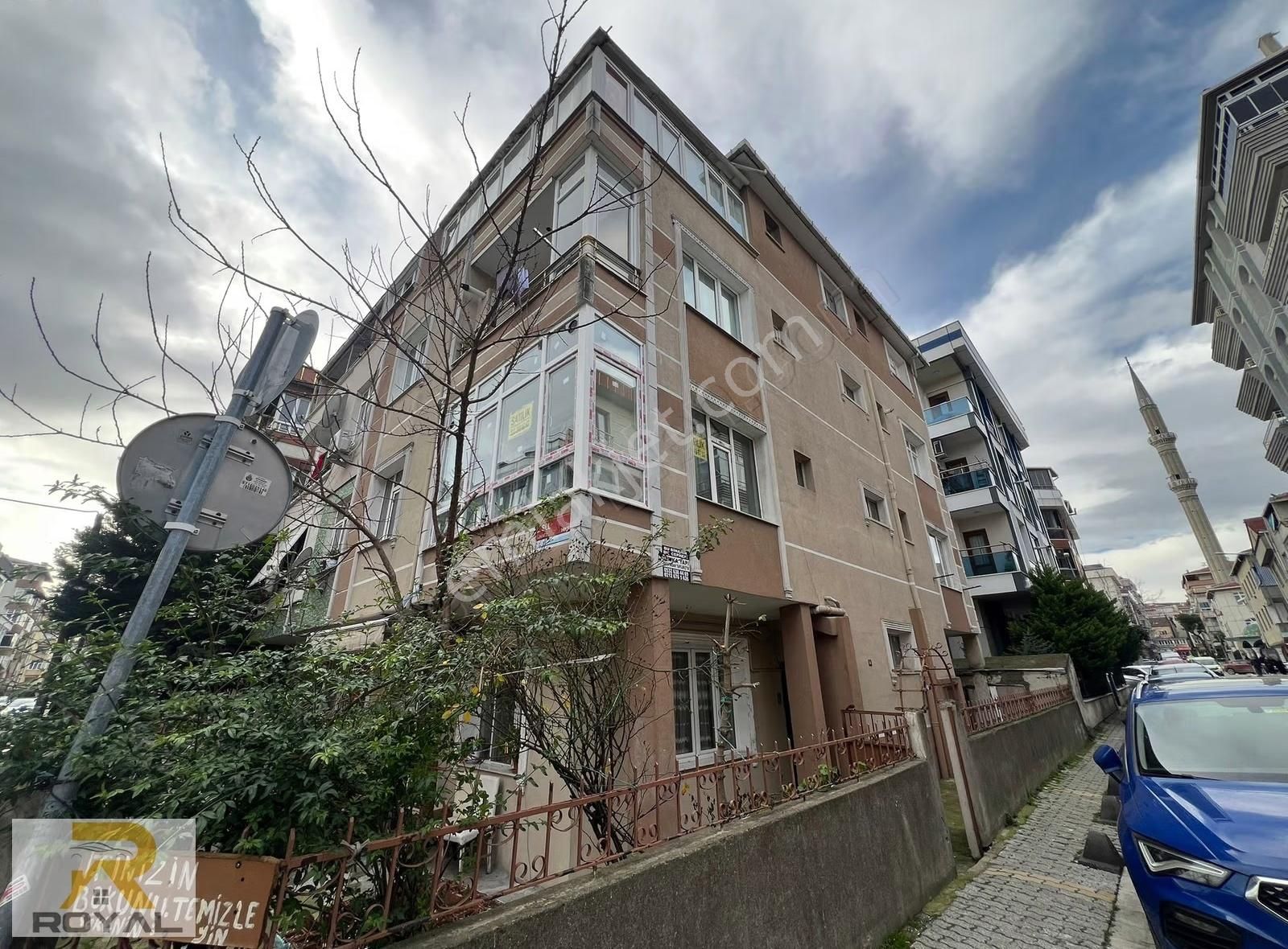 Yeni Mahalle'de 1+1 1 Kat Kullanışlı Ferah Daire