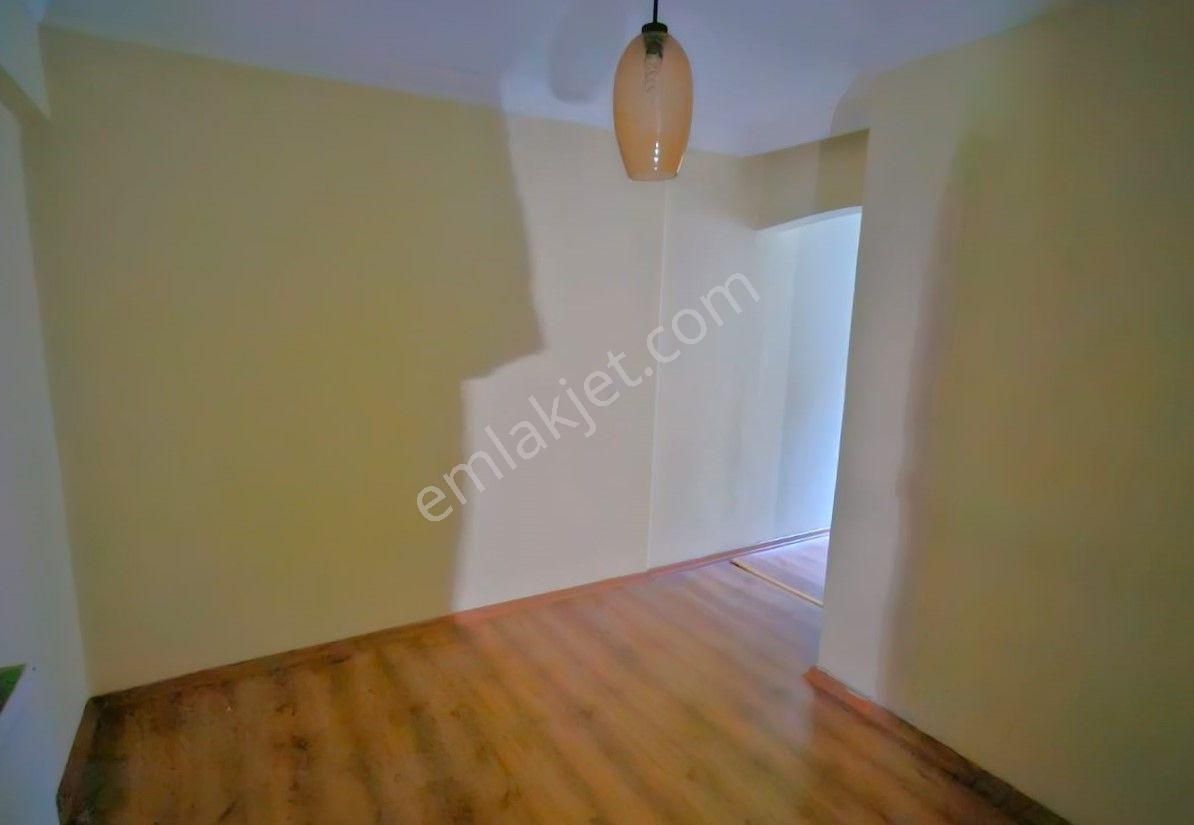 Göztepe’de Sahile Çok Yakın Asansörlü Ara Kat 3+1 - Görsel 36