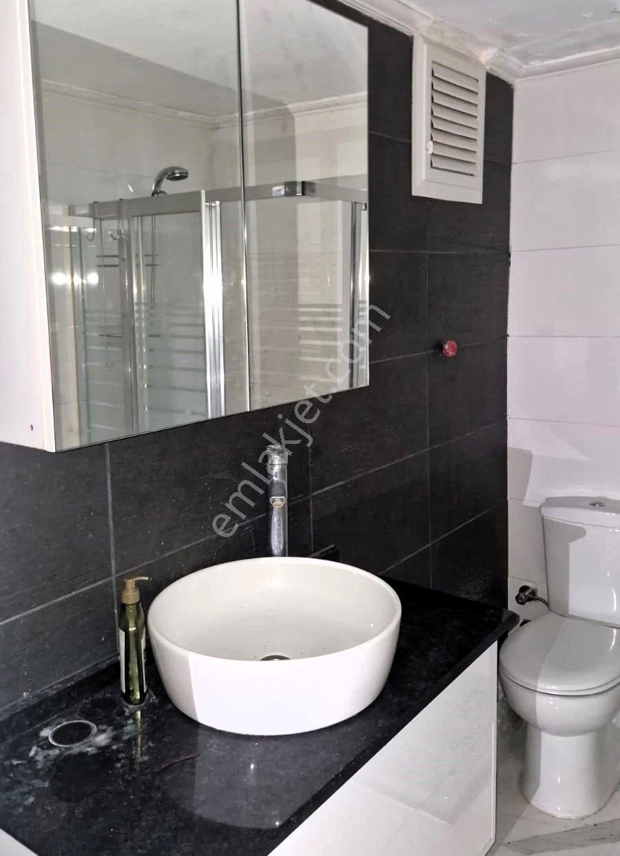 Göztepe’de Sahile Çok Yakın Asansörlü Ara Kat 3+1 - Görsel 16