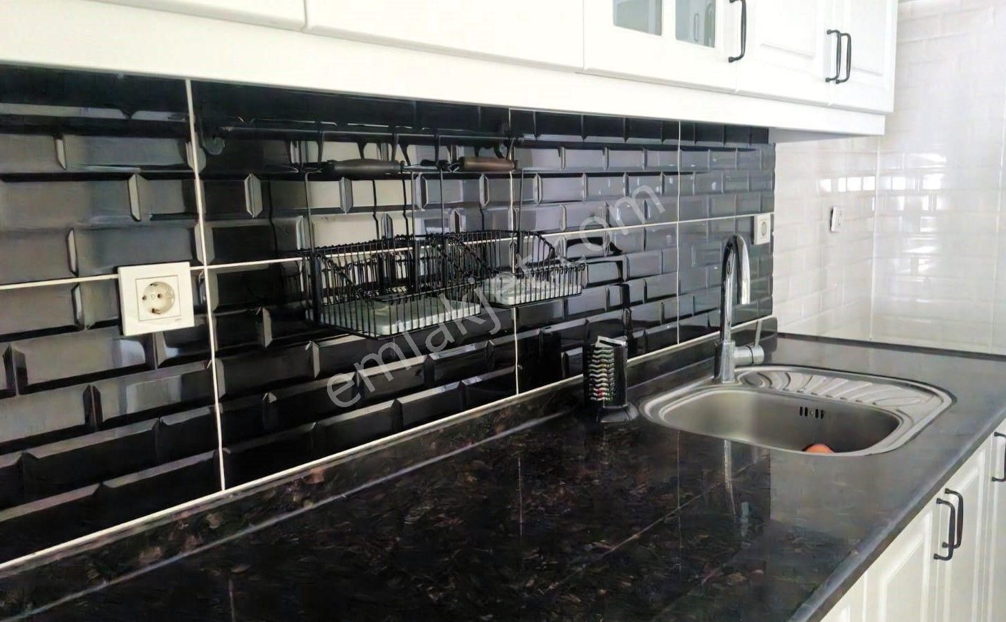 Göztepe’de Sahile Çok Yakın Asansörlü Ara Kat 3+1 - Görsel 34