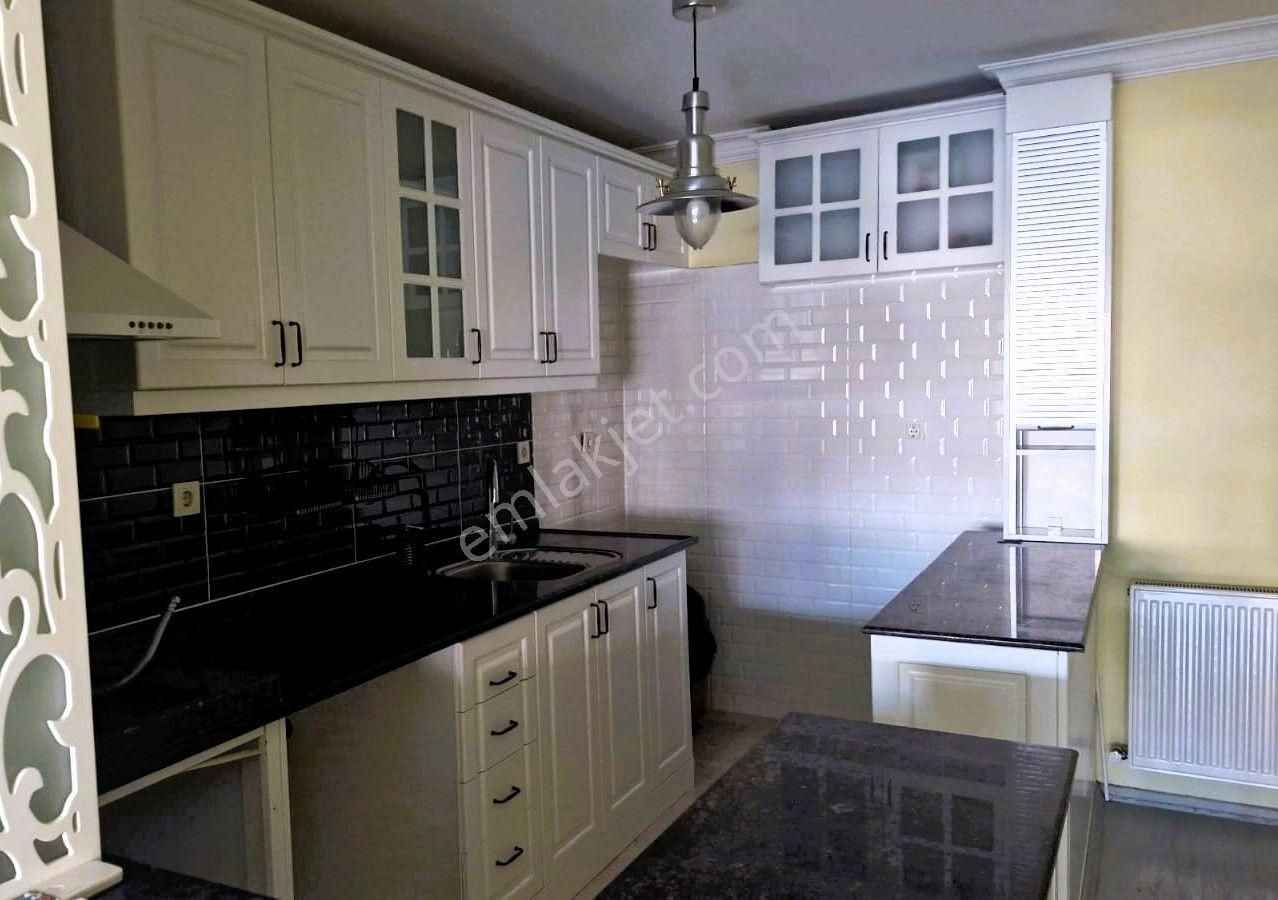 Göztepe’de Sahile Çok Yakın Asansörlü Ara Kat 3+1 - Görsel 26