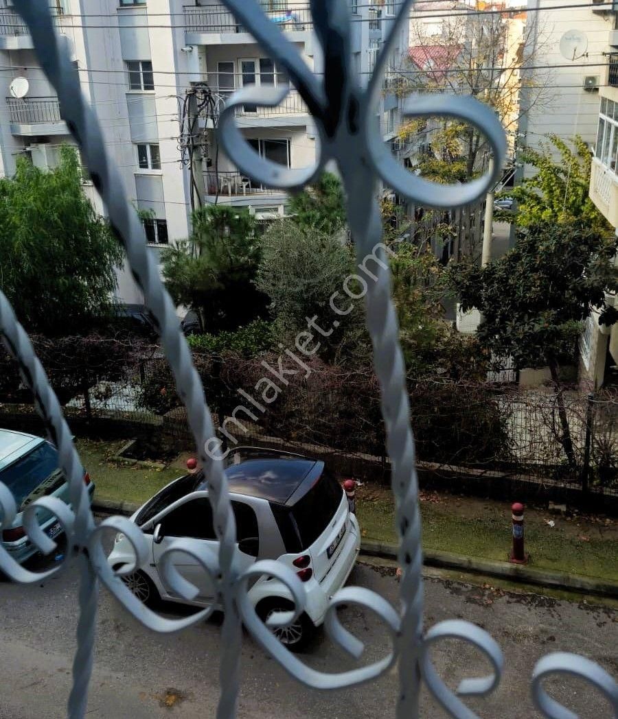 Göztepe’de Sahile Çok Yakın Asansörlü Ara Kat 3+1 - Görsel 12