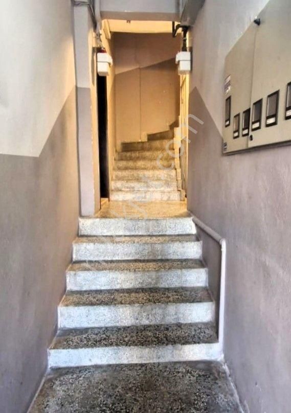 Göztepe’de Sahile Çok Yakın Asansörlü Ara Kat 3+1 - Görsel 7