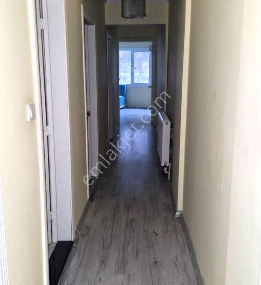 Göztepe’de Sahile Çok Yakın Asansörlü Ara Kat 3+1 - Görsel 9