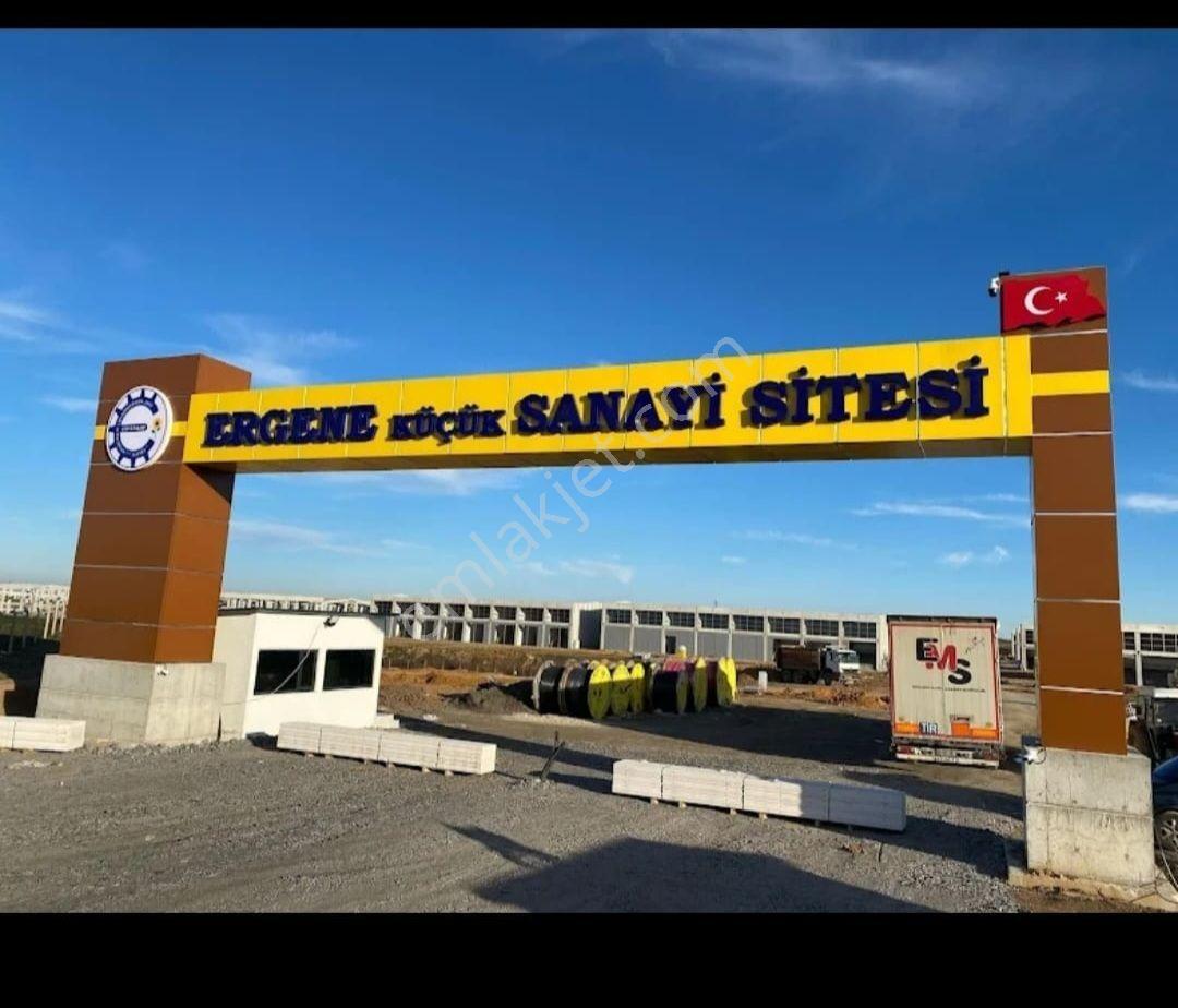 Ersankop Sanayi Sitesi'nde Satılık D Tipi 400+350 M² İmalathane
