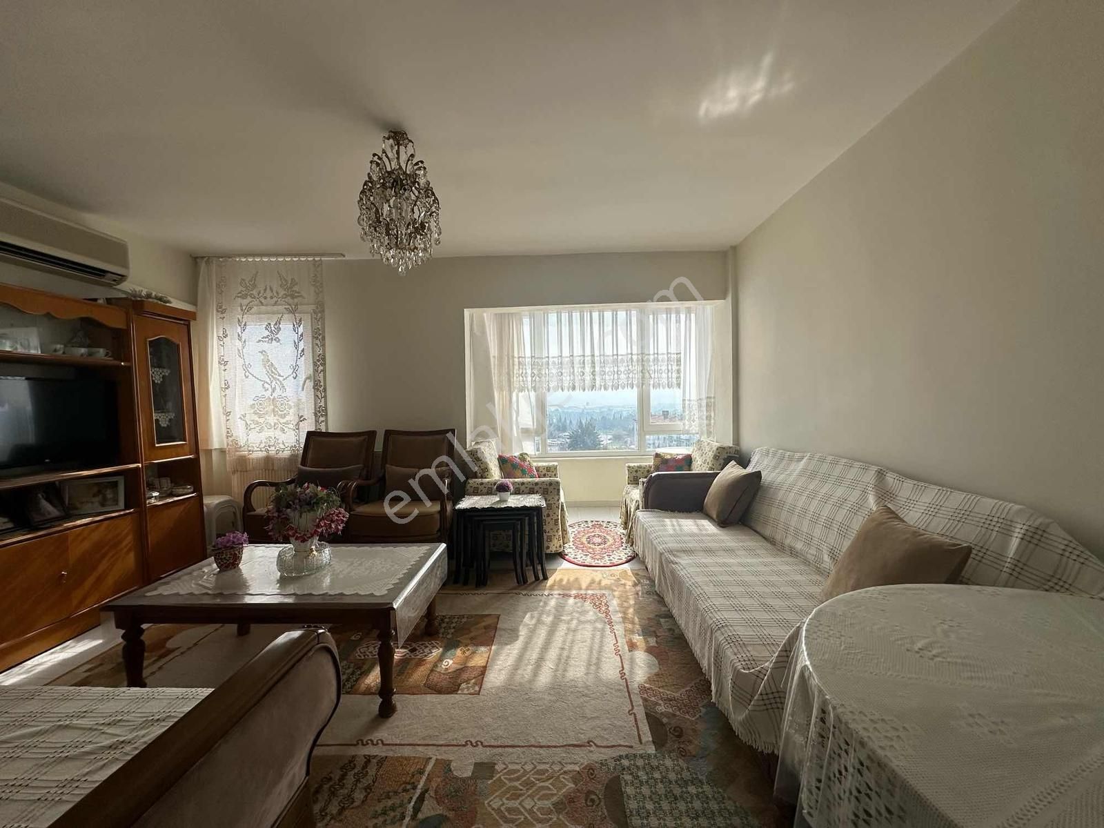 Gaziemir Sosyal Konutlarda Full Eşyalı Kiralık 2+1 Daire