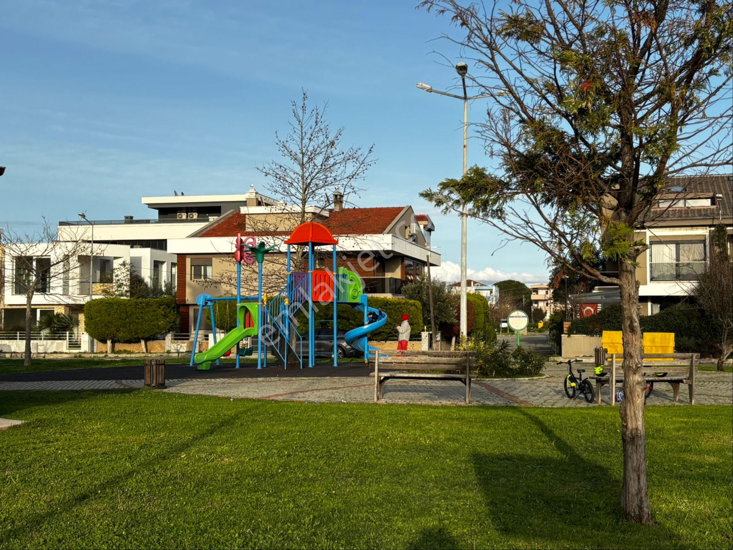 Güzelbahçe Maltepe’de Denize Yürüme Mesafesinde, 3+1 Kiralık Daire - Görsel 28