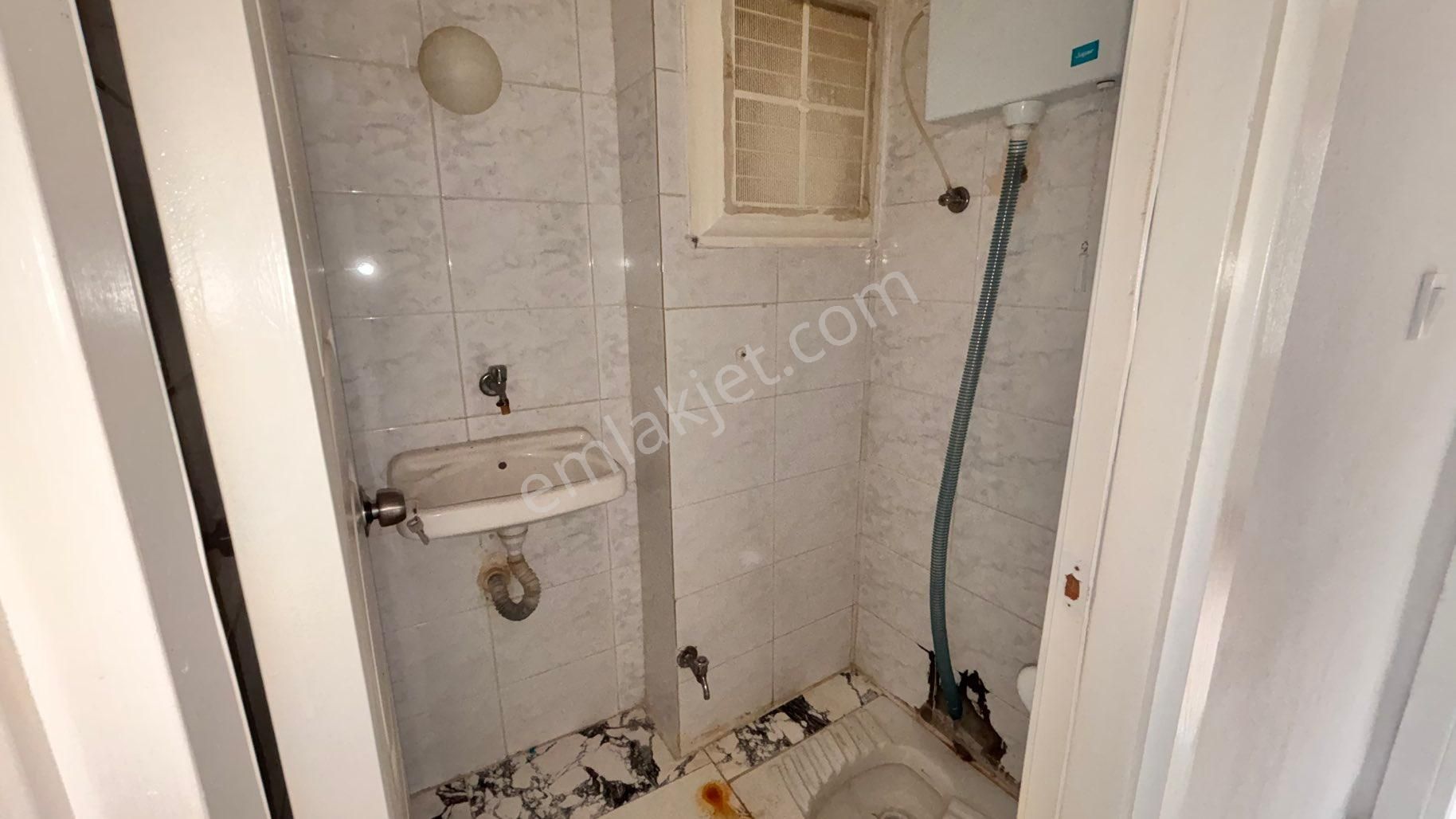 Güzelbahçe Maltepe’de Denize Yürüme Mesafesinde, 3+1 Kiralık Daire - Görsel 24