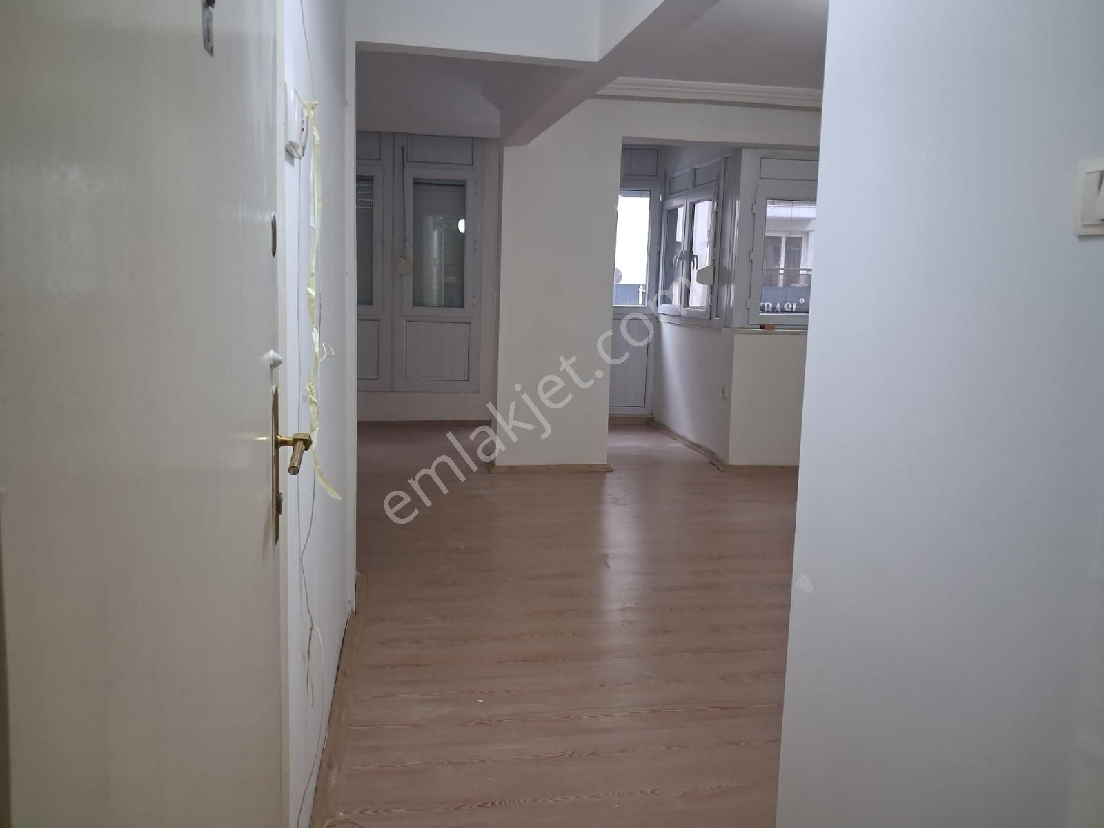 Güzelyalının Merkezinde Asansörlü 2+1 Temiz Birinci Kat Caddede - Görsel 18