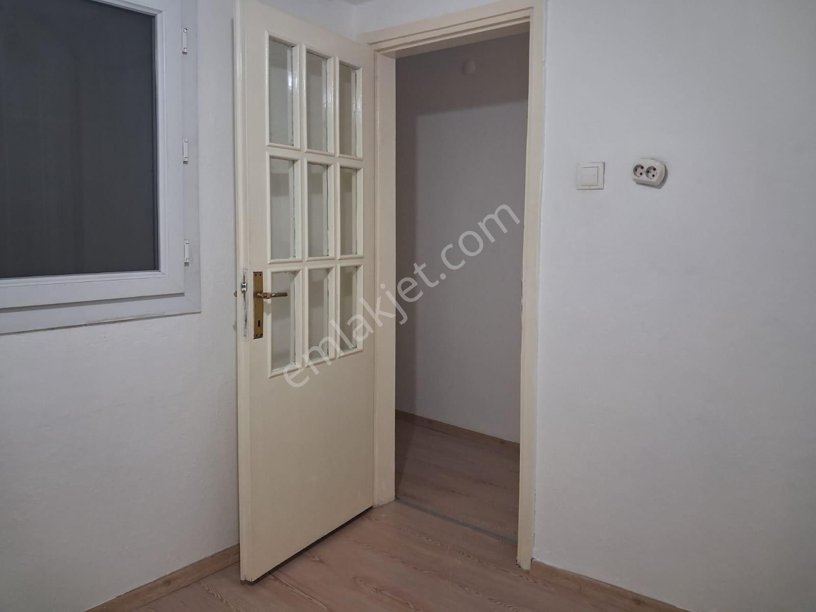 Güzelyalının Merkezinde Asansörlü 2+1 Temiz Birinci Kat Caddede - Görsel 15