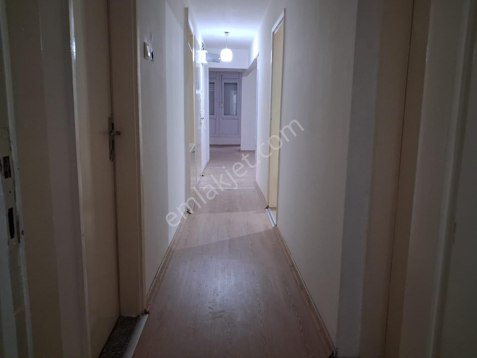 Güzelyalının Merkezinde Asansörlü 2+1 Temiz Birinci Kat Caddede - Görsel 16