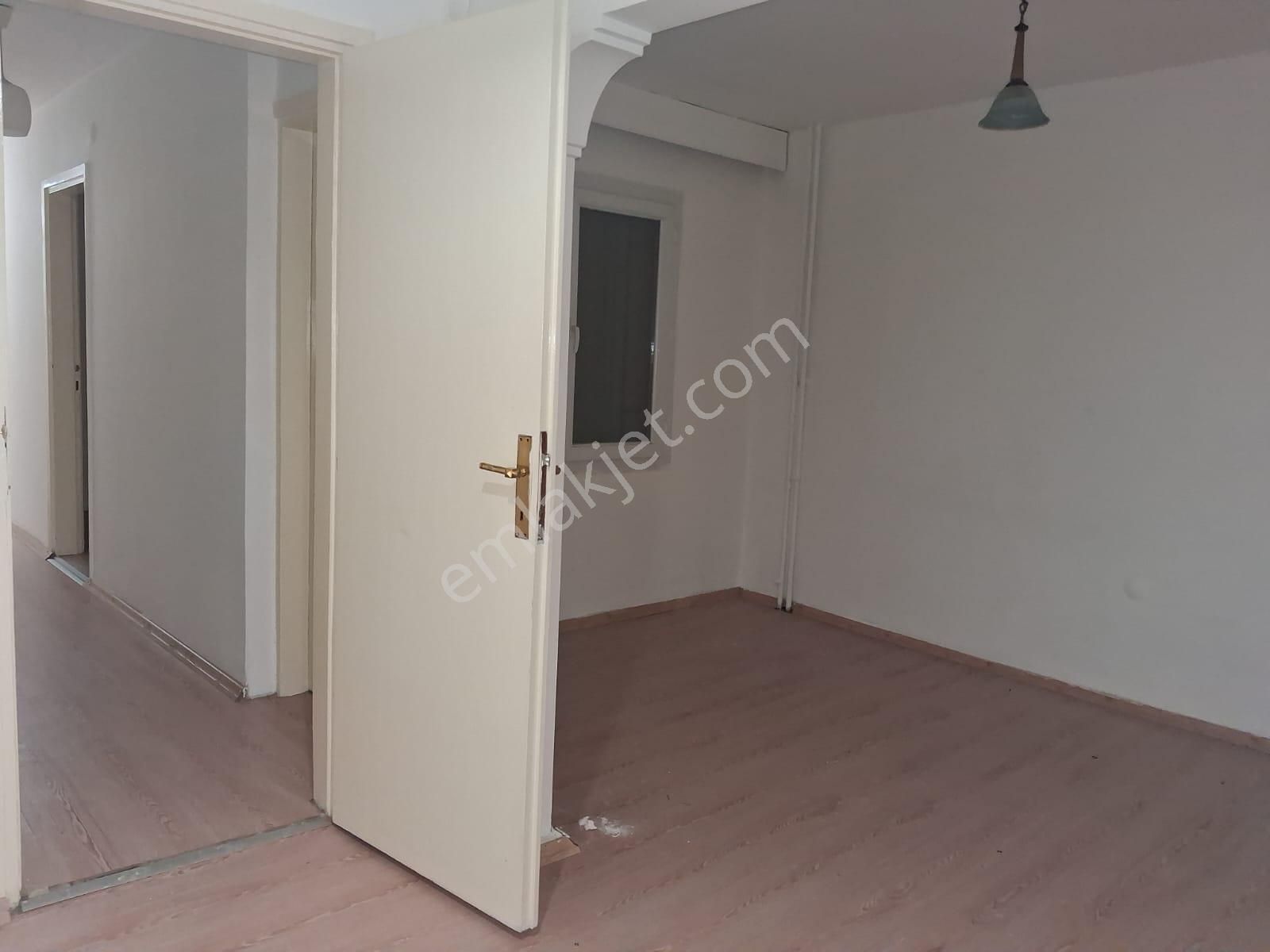 Güzelyalının Merkezinde Asansörlü 2+1 Temiz Birinci Kat Caddede - Görsel 23