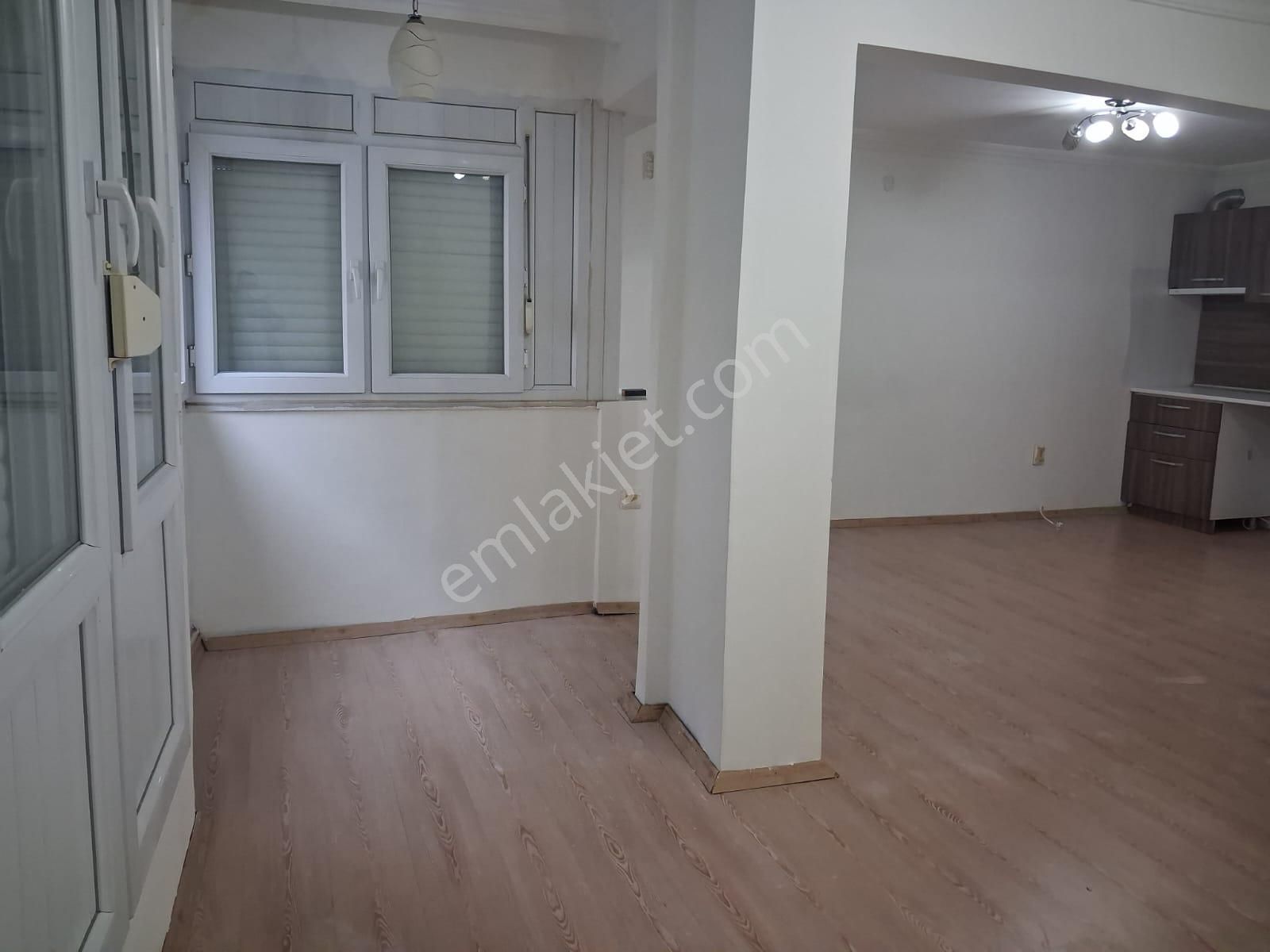 Güzelyalının Merkezinde Asansörlü 2+1 Temiz Birinci Kat Caddede - Görsel 12