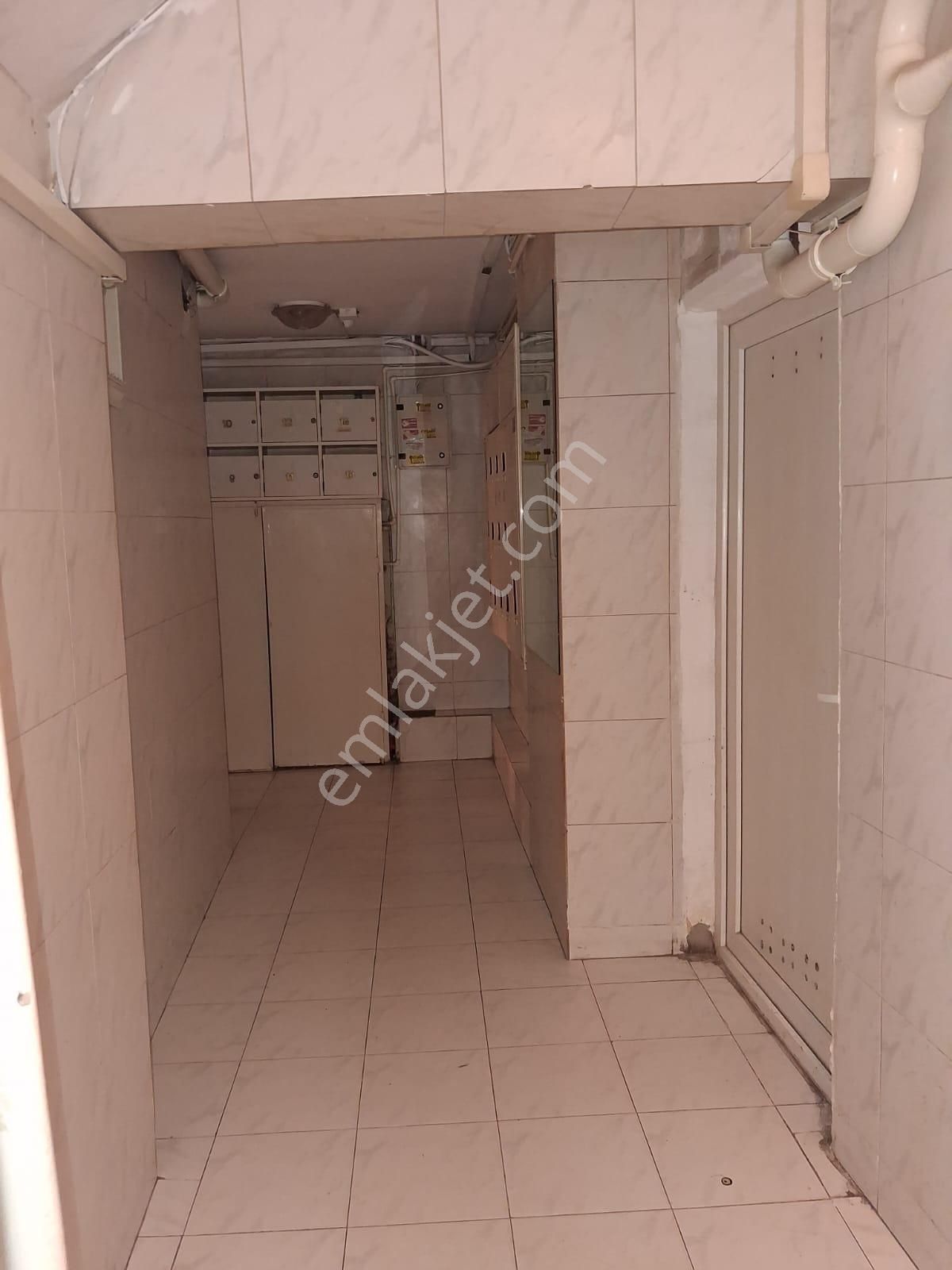 Güzelyalının Merkezinde Asansörlü 2+1 Temiz Birinci Kat Caddede - Görsel 31