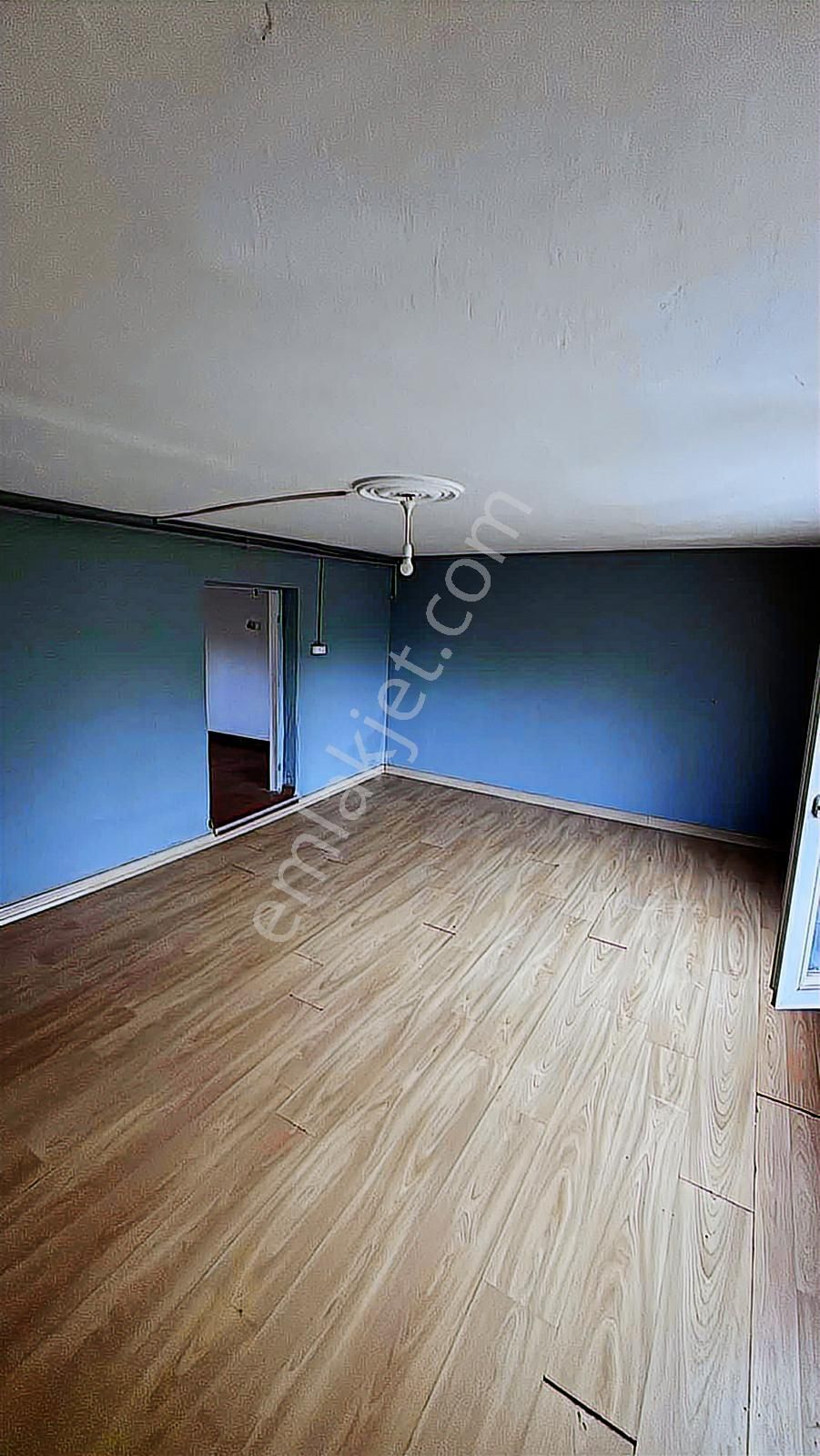 Sarıyer Yeniköy'de 1+1 Bahçe Katı Daire - Görsel 5