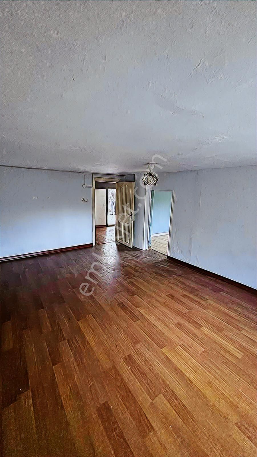 Sarıyer Yeniköy'de 1+1 Bahçe Katı Daire - Görsel 9