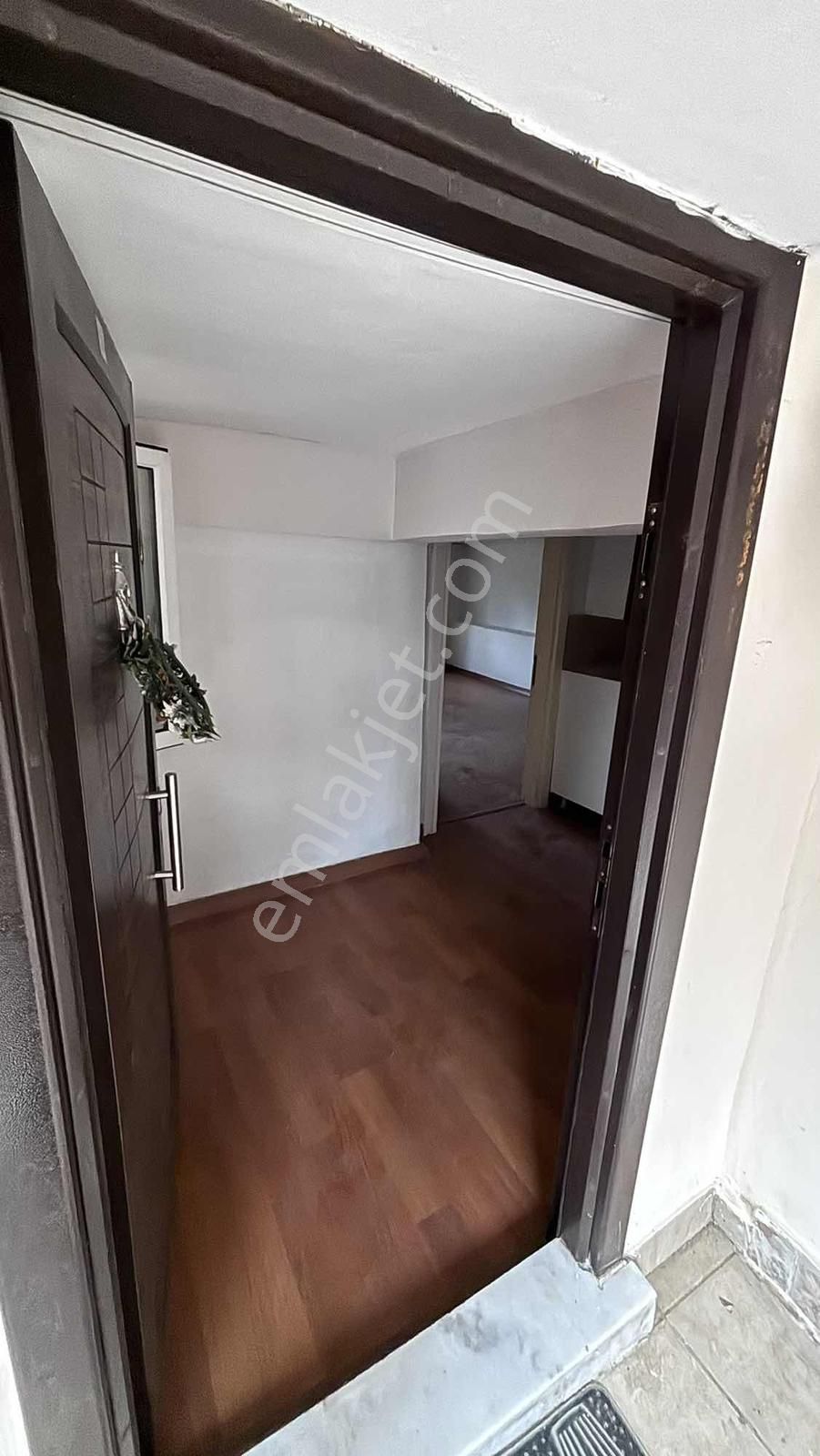 Sarıyer Yeniköy'de 1+1 Bahçe Katı Daire - Görsel 22