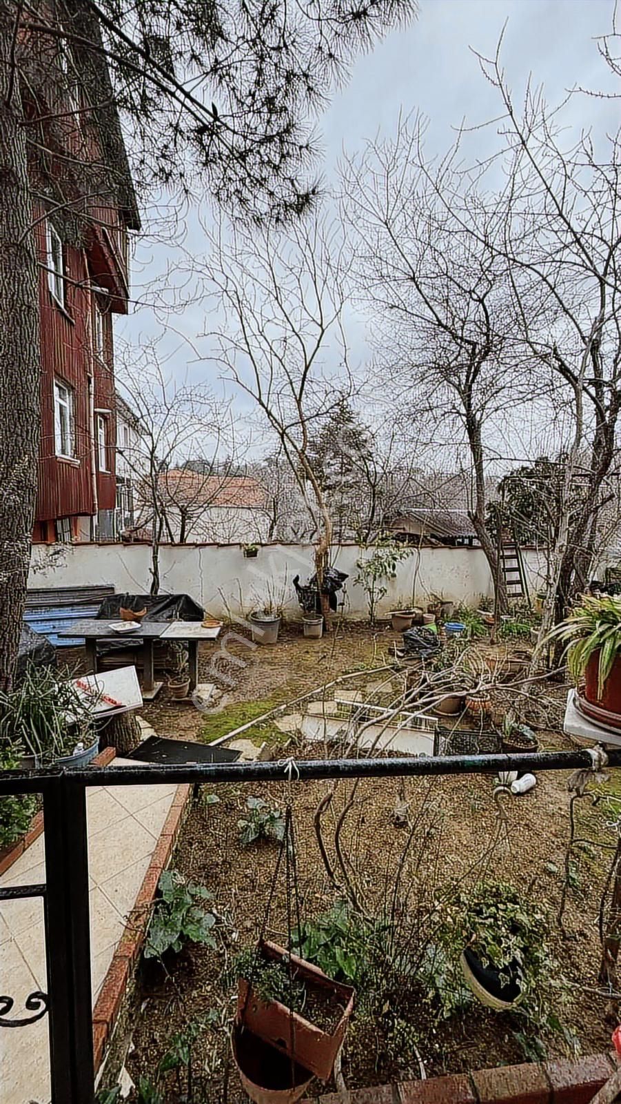 Sarıyer Yeniköy'de 1+1 Bahçe Katı Daire - Görsel 15