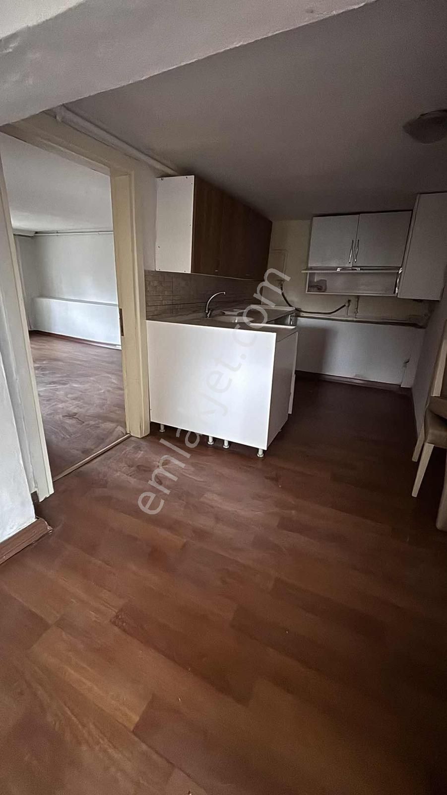 Sarıyer Yeniköy'de 1+1 Bahçe Katı Daire - Görsel 13